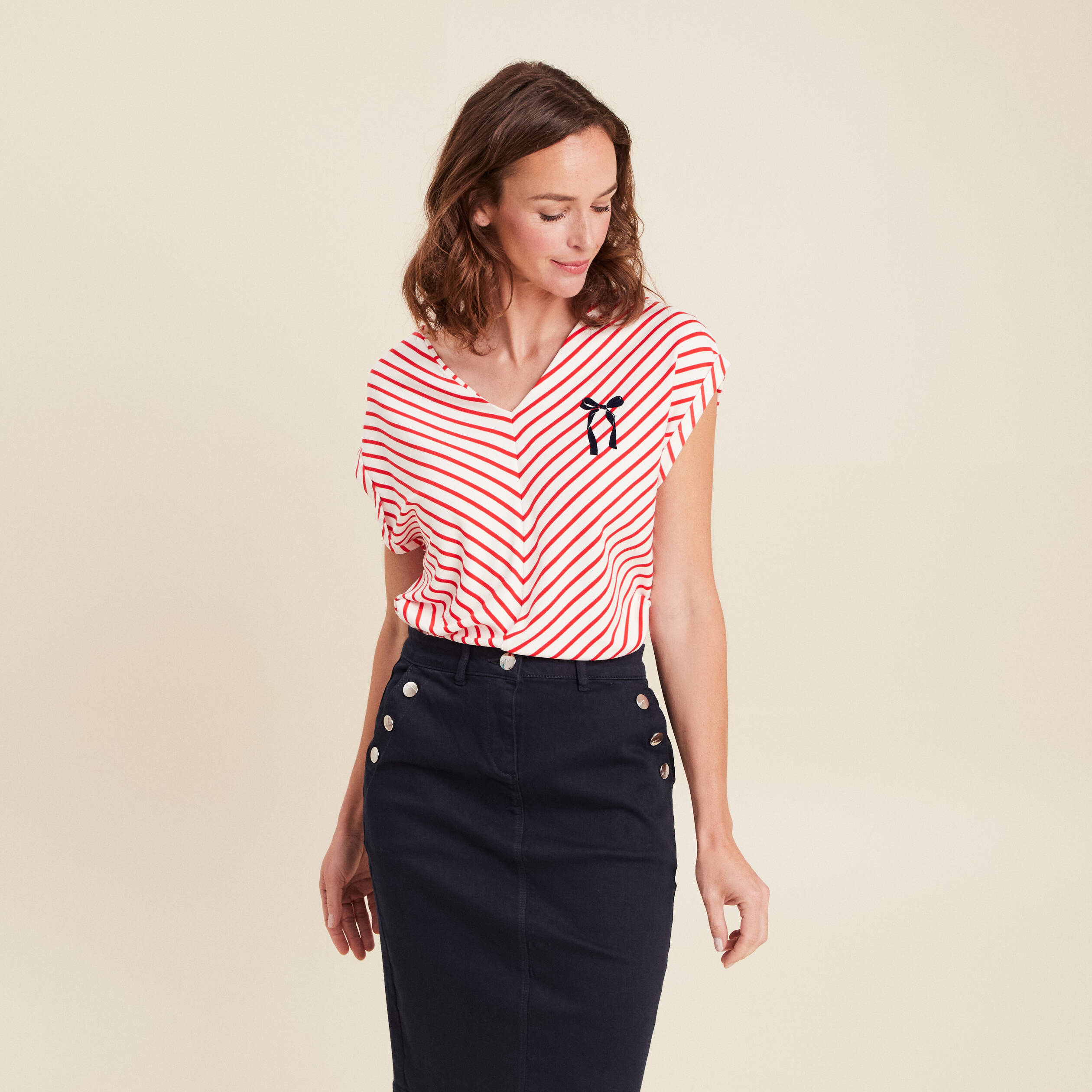 t shirt manches courtes brode rouge femme T-shirt manches courtes brodé rouge femme