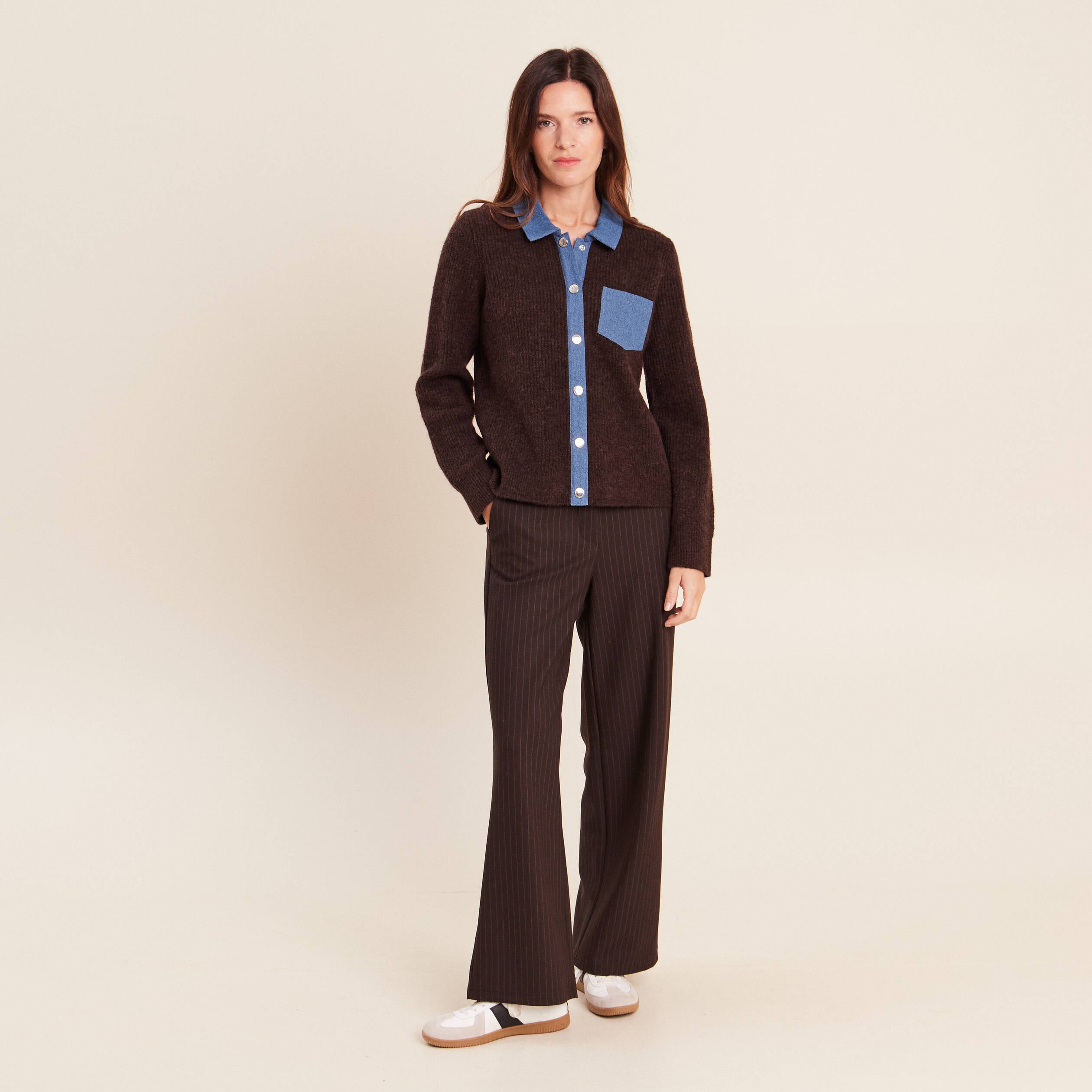Veste col chemise manches longues marron fonc&eacute; femme