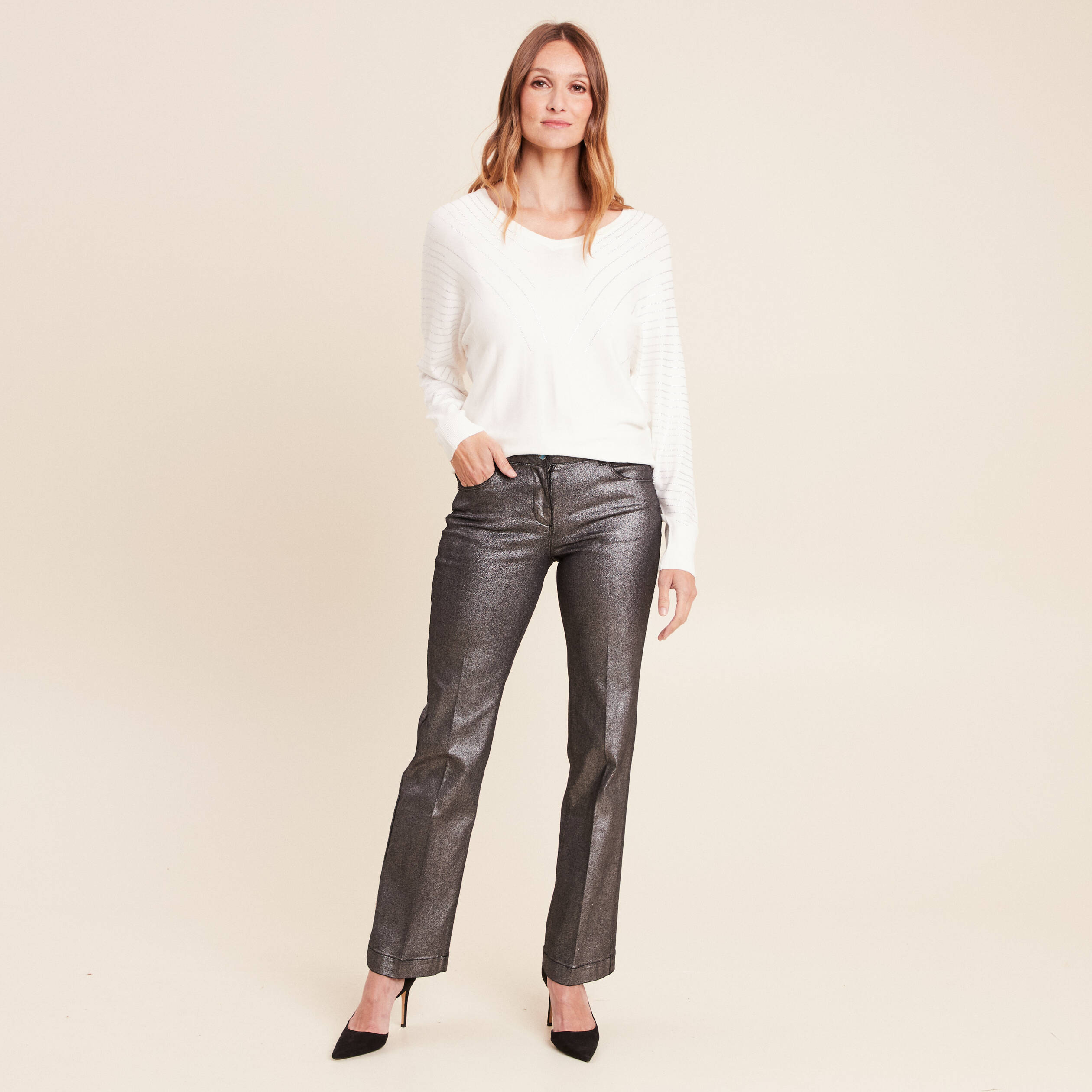 Pull ajust&eacute; col bateau strass ecru femme