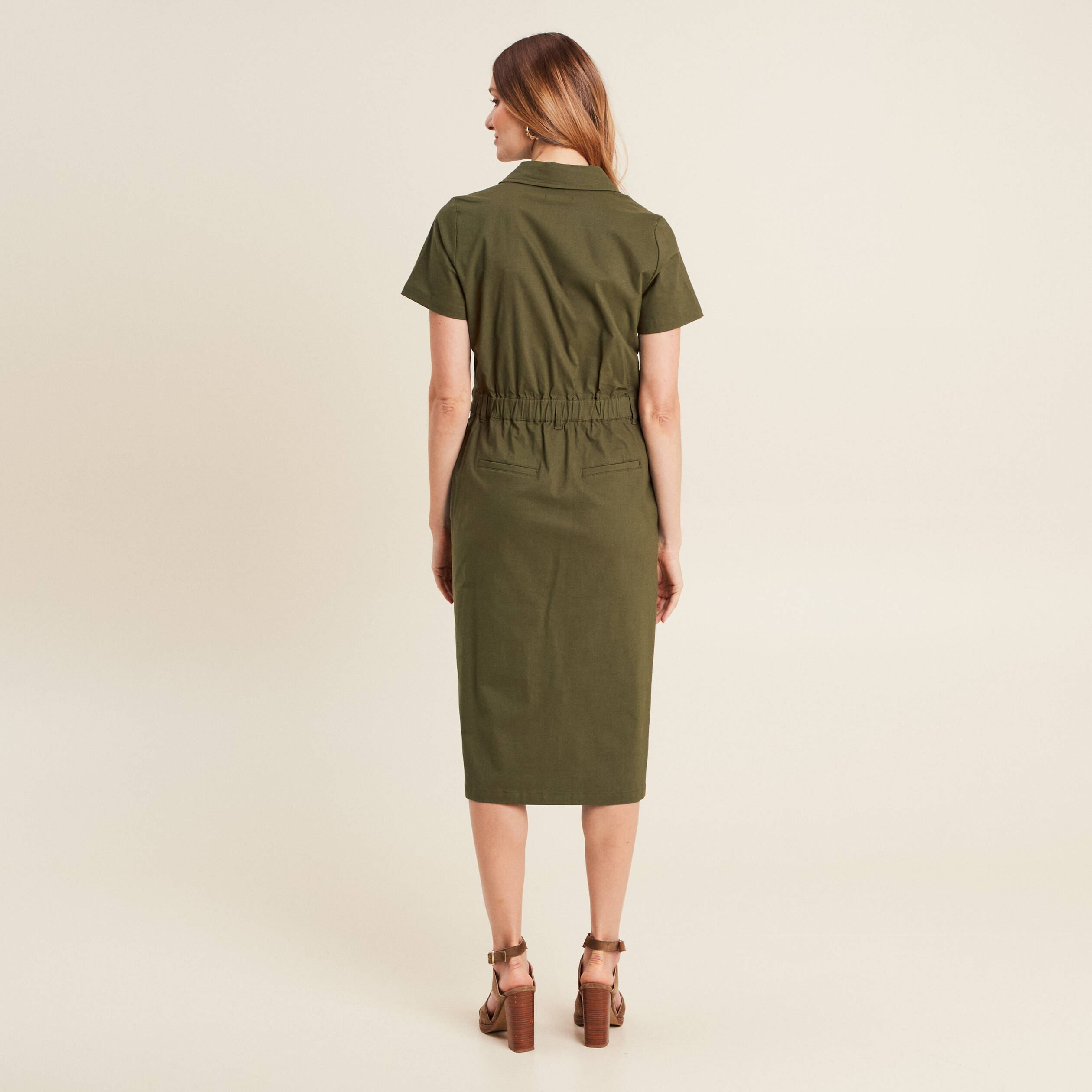 Robe ajustée manches courtes vert olive femme