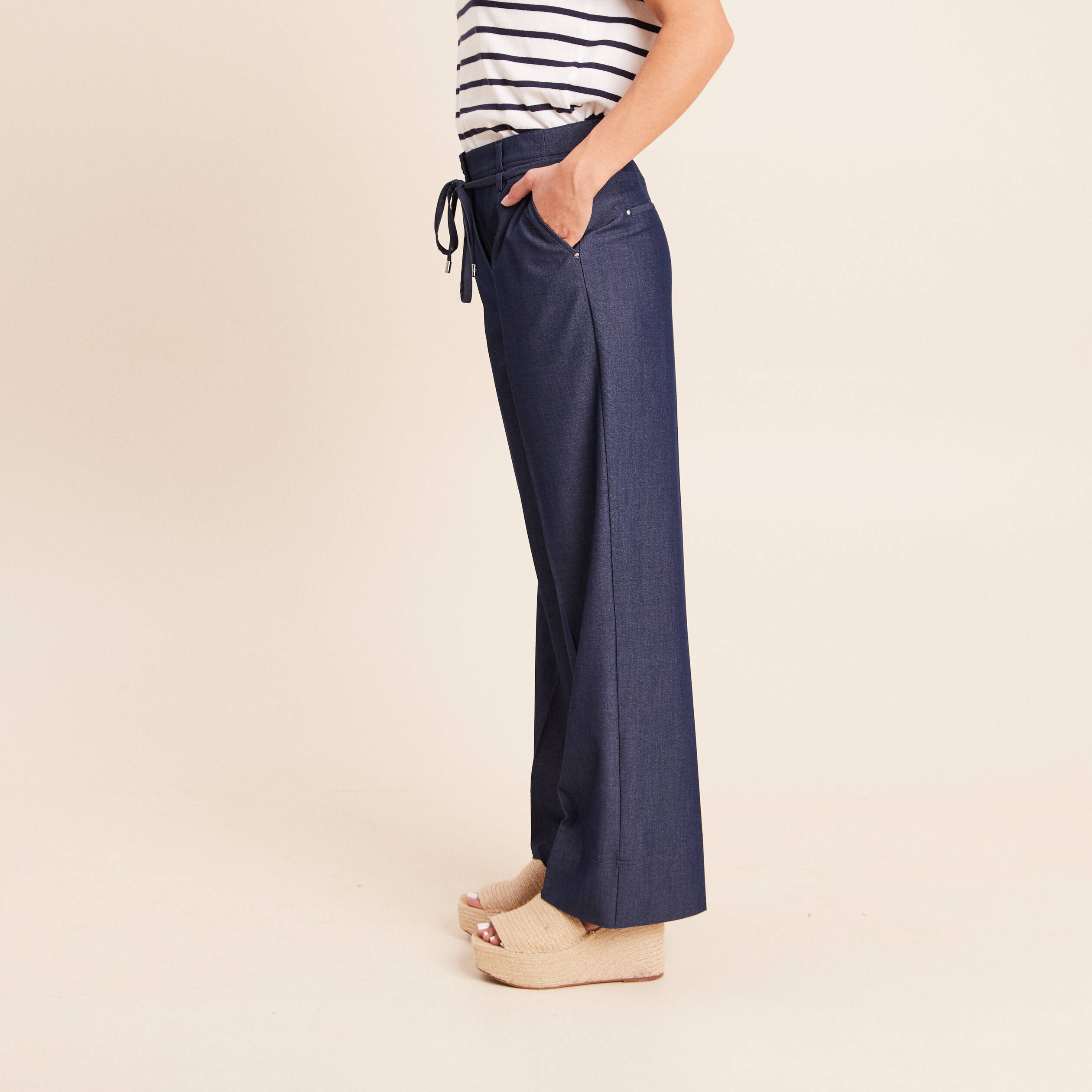 Pantalon coupe large taille haute fluide denim brut femme
