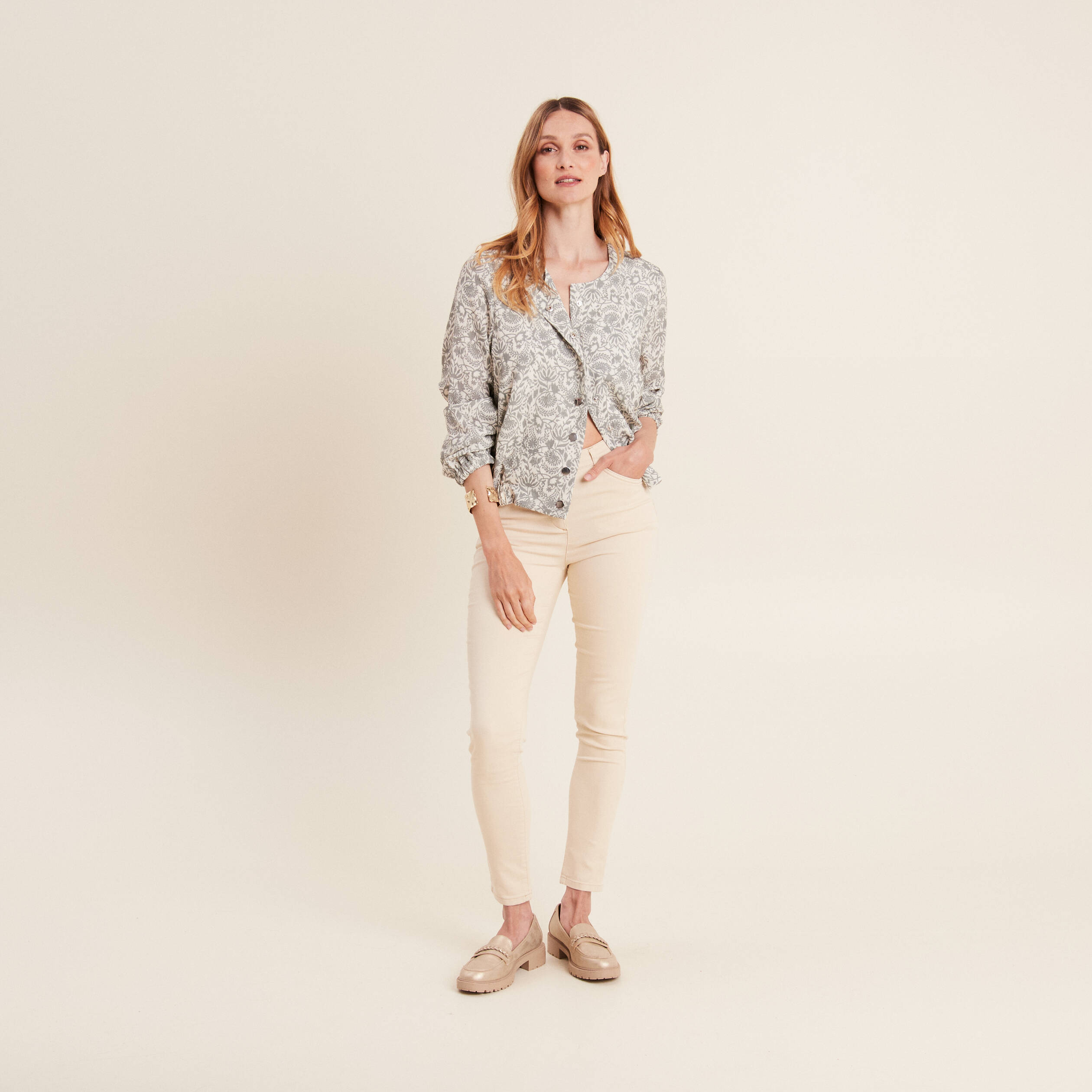 Veste droite boutonnée vert olive femme