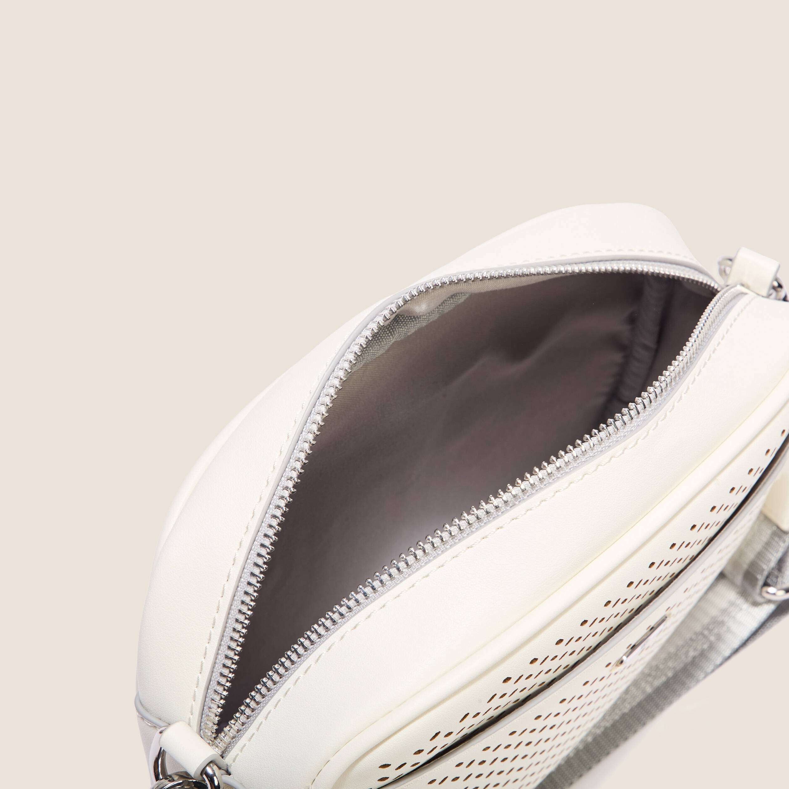 Sac perforé avec pochette ecru femme