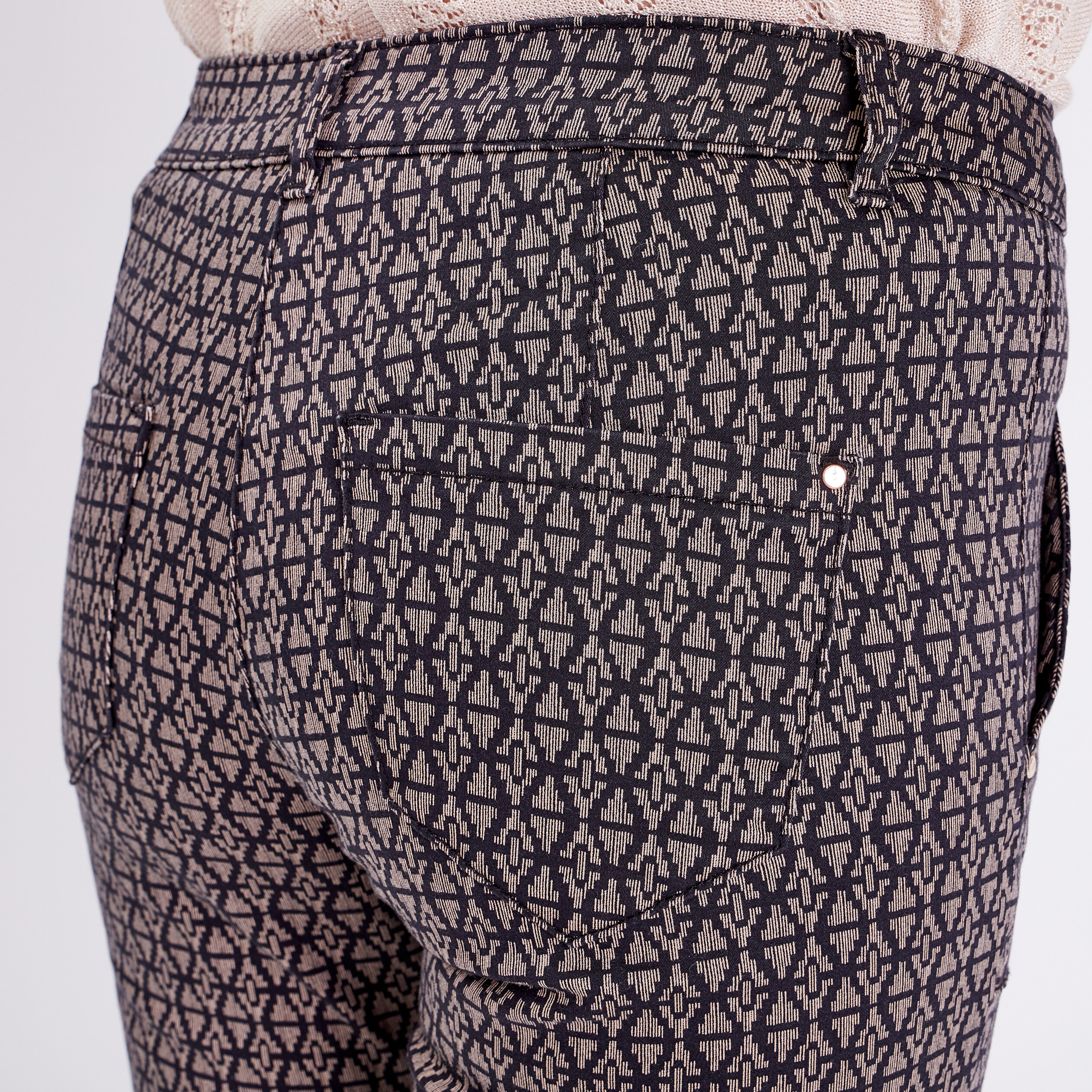Pantalon ajusté noir femme
