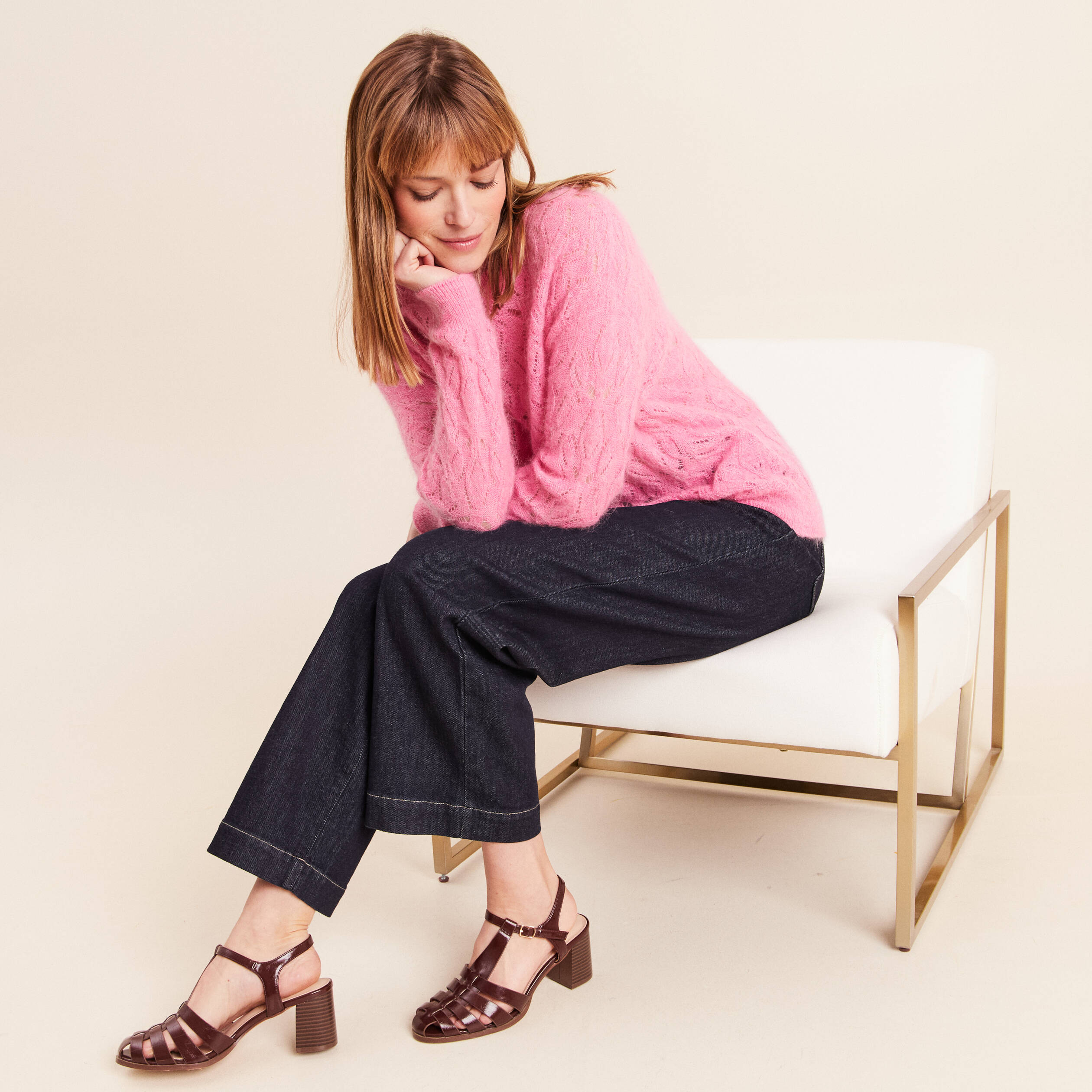 Pull ajour&eacute; col rond manches longues rose fushia femme