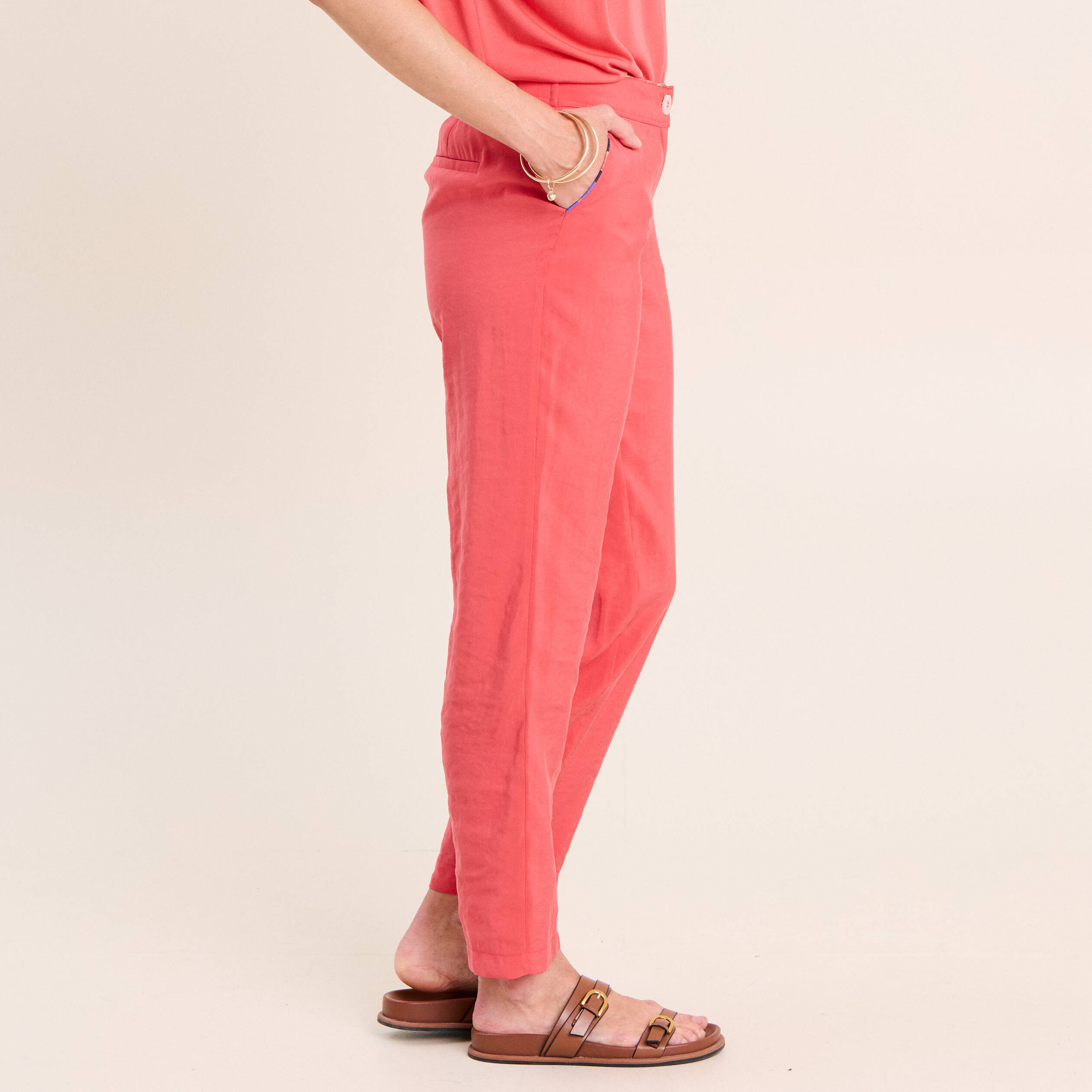 Pantalon chino large 7/8&egrave;me rouge femme