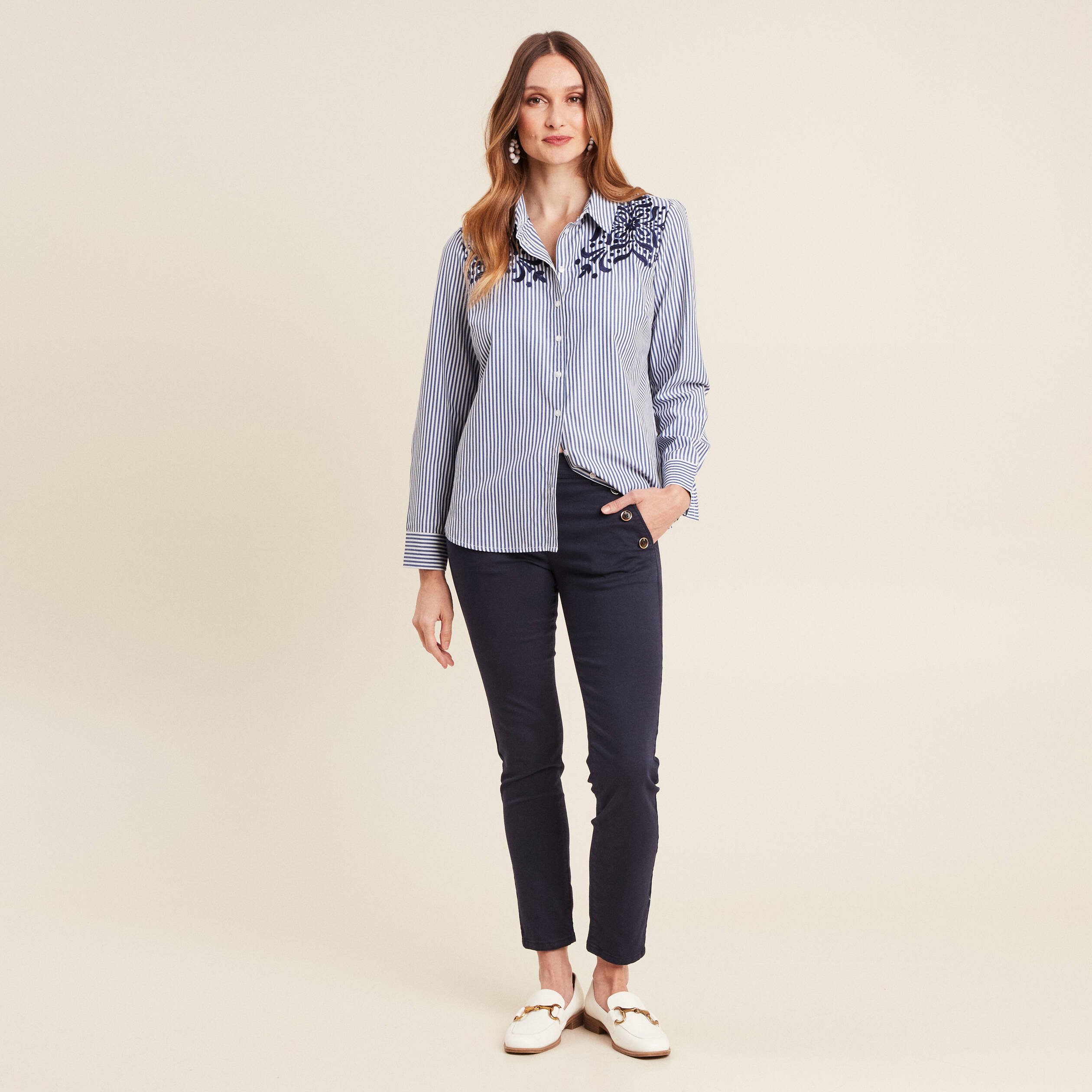 Chemise manches longues brodée bleu femme