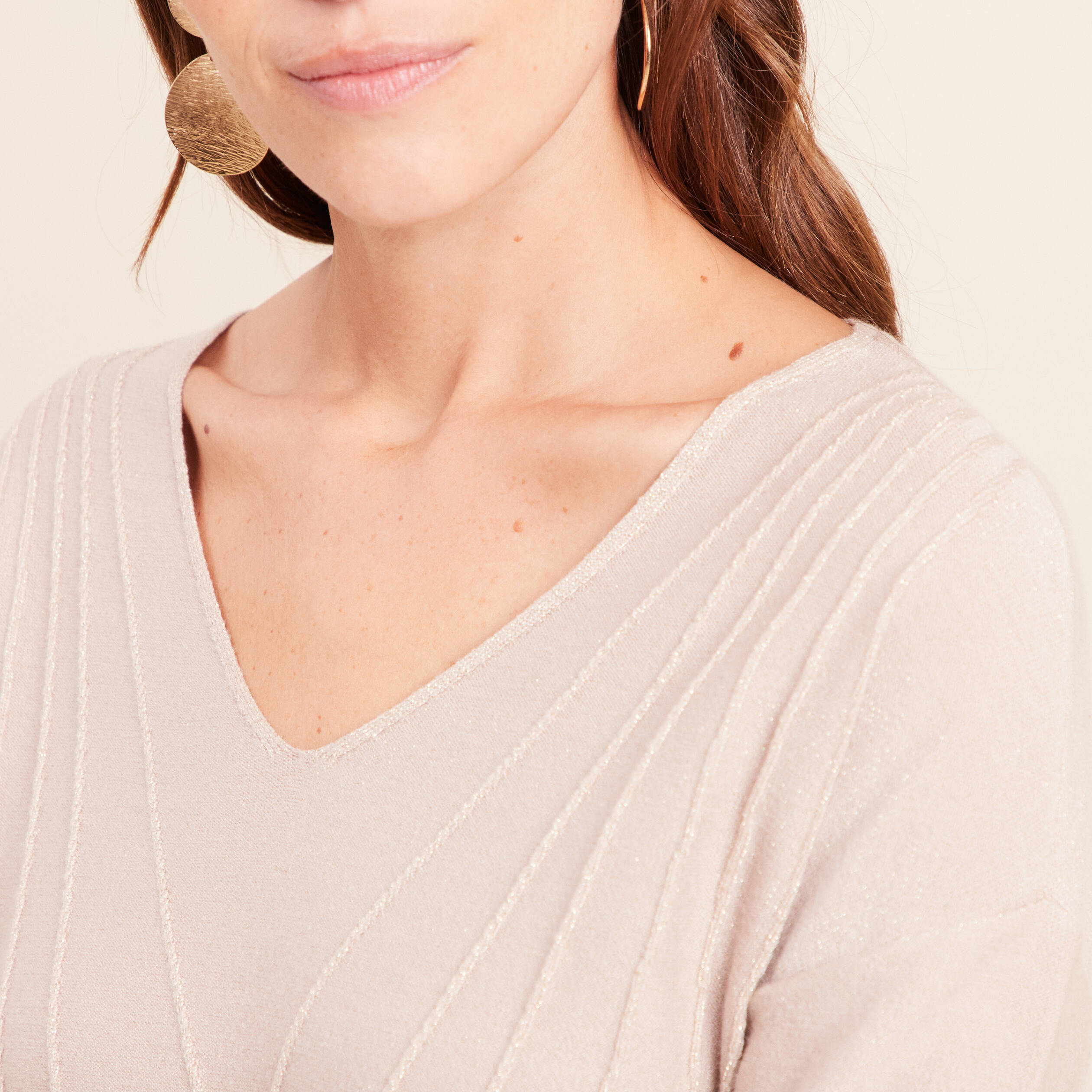 Pull col v manches longues brillant couleur or femme Bréal
