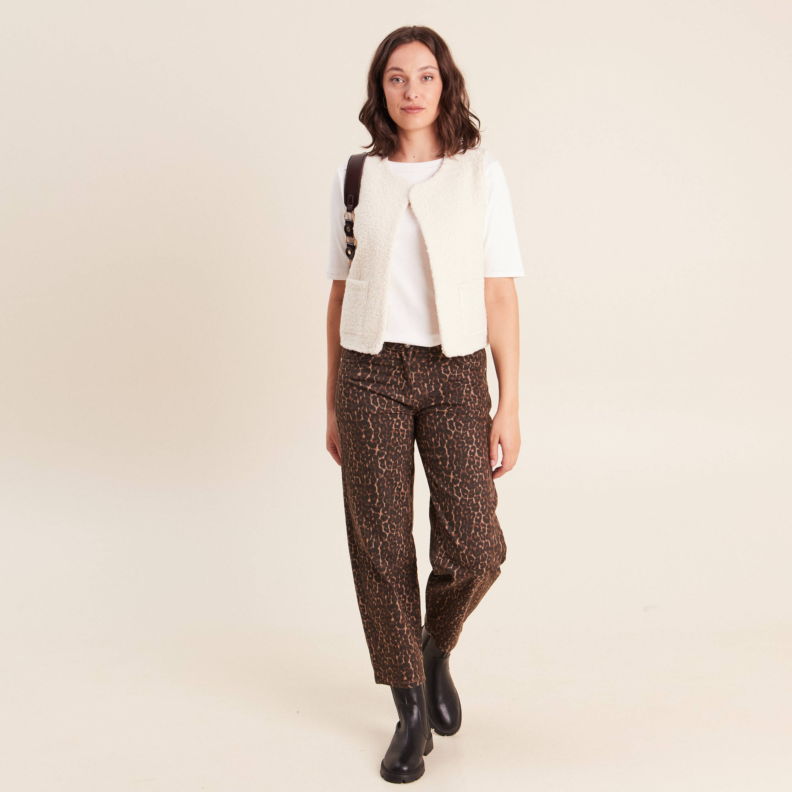 Gilet sans manches bouclette poches ecru femme