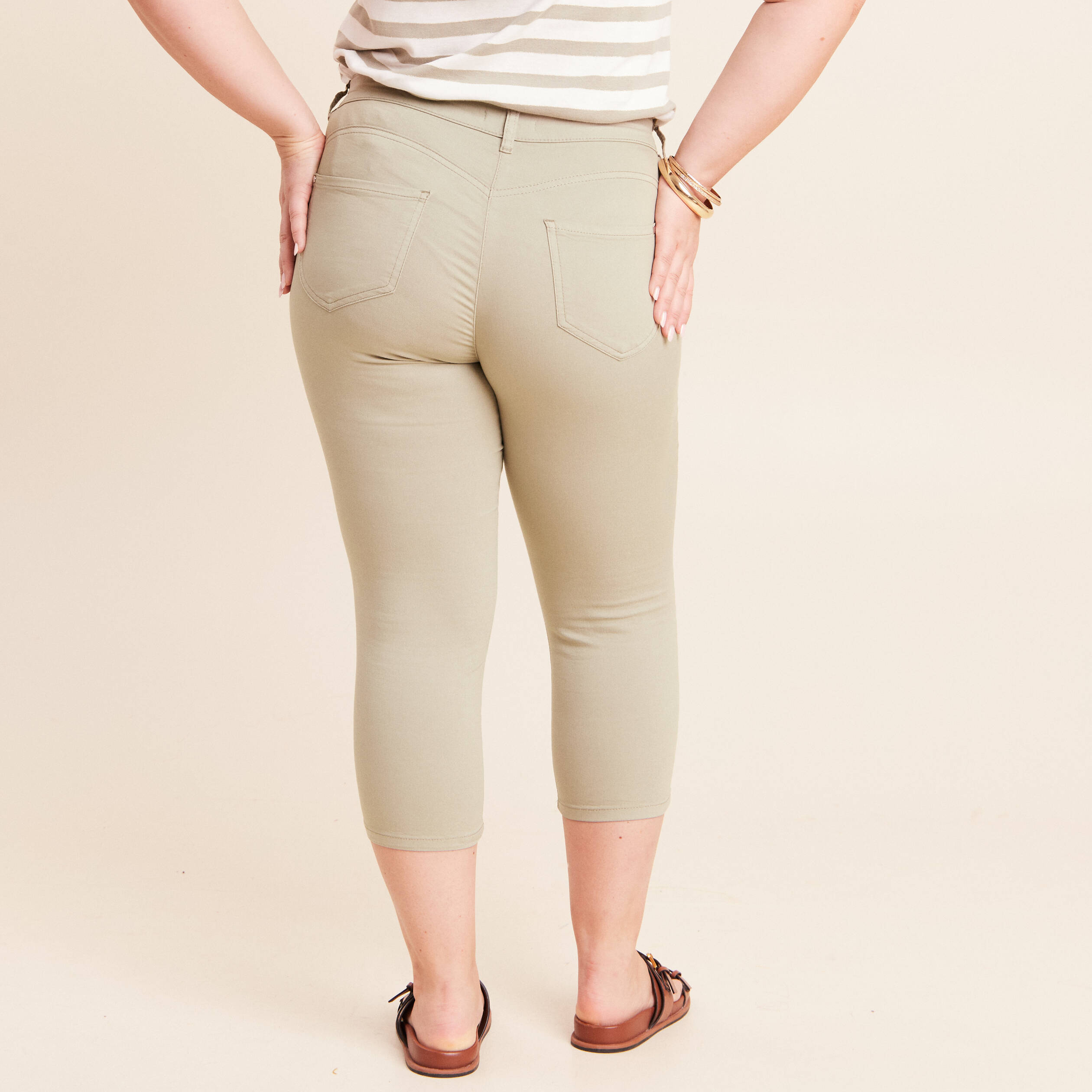 Pantacourt magique Le L&eacute;ger coupe droite vert clair femme