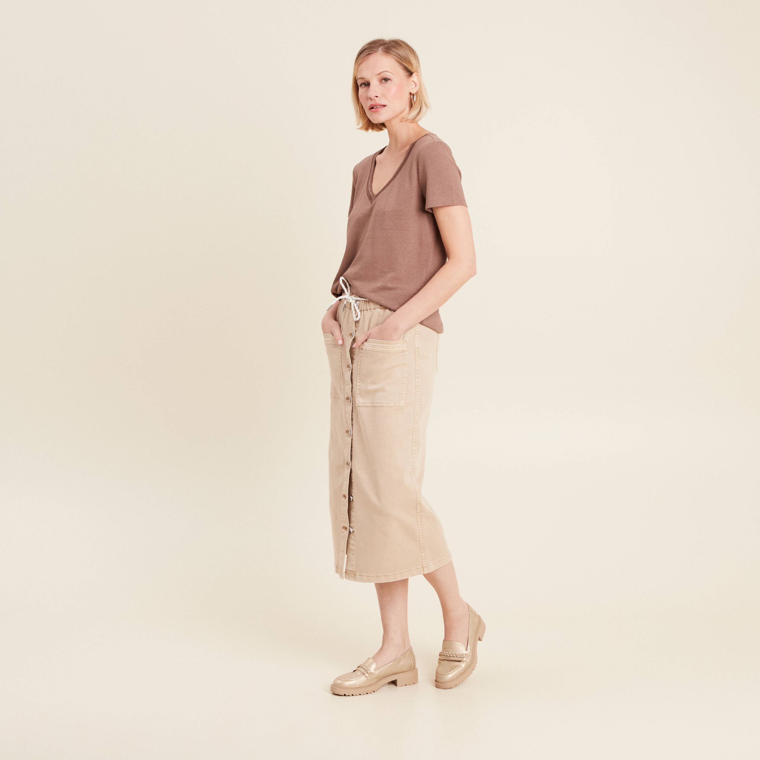 T-shirt manches courtes col en V marron cognac femme