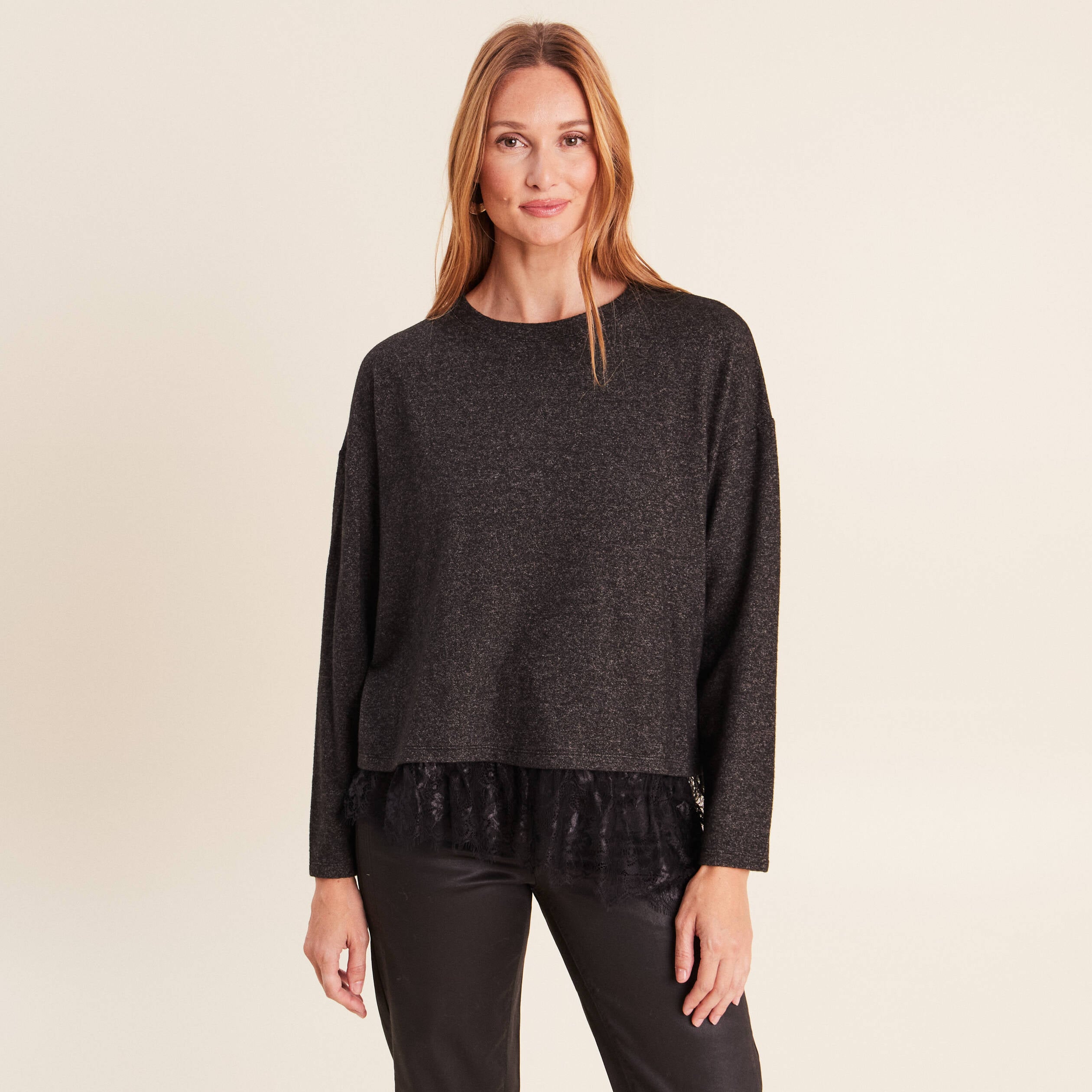 Pull col rond manches longues dentelle gris fonc&eacute; femme