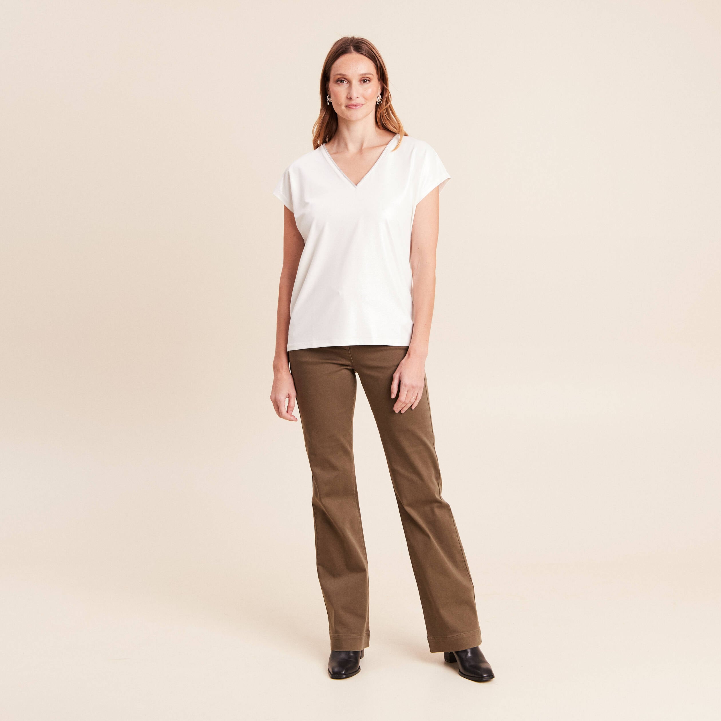 T-shirt col V manches courtes ecru femme