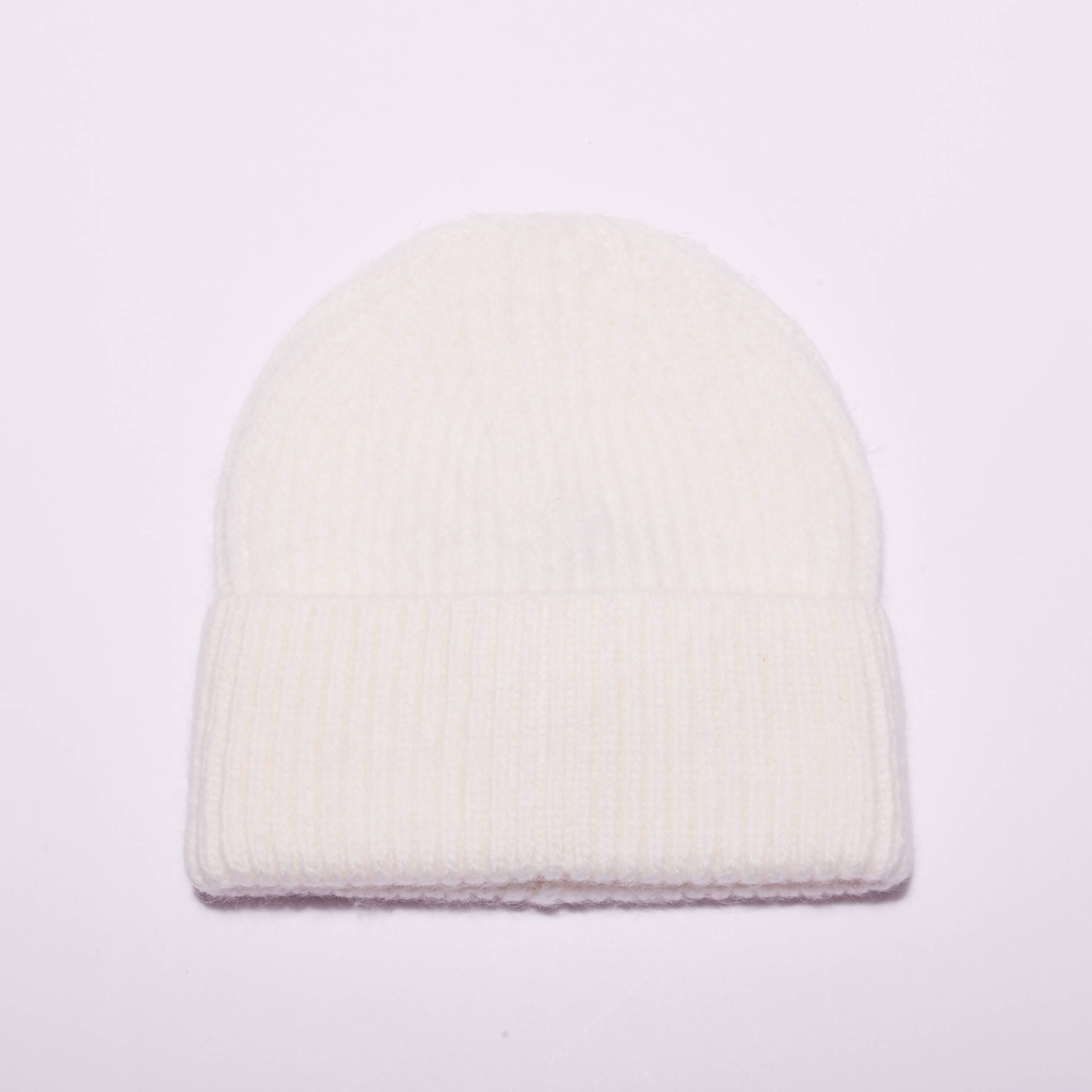 Bonnet tricoté ecru femme