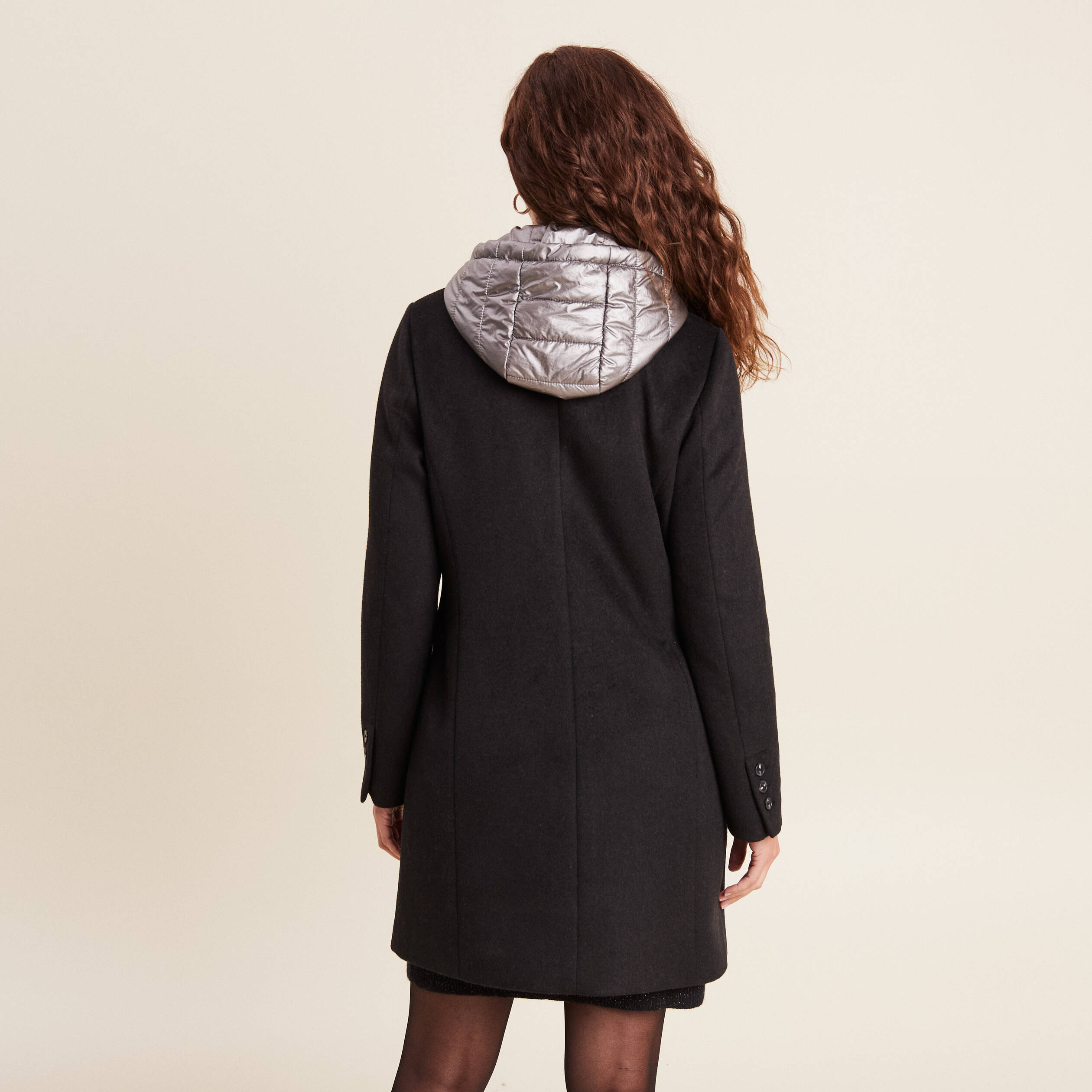 Manteau droit à capuche noir femme