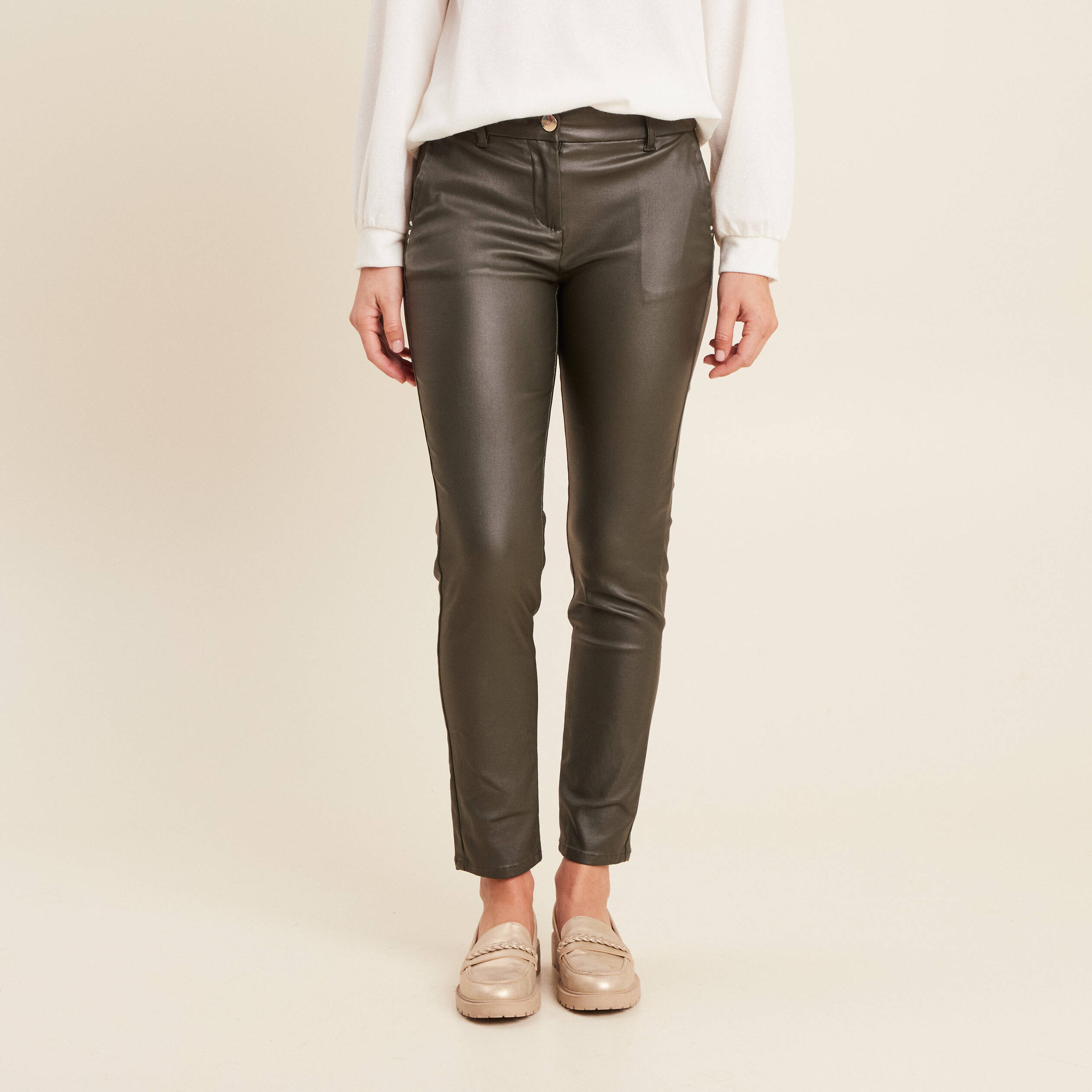 Pantalon ajusté enduit 7/8ème vert kaki femme