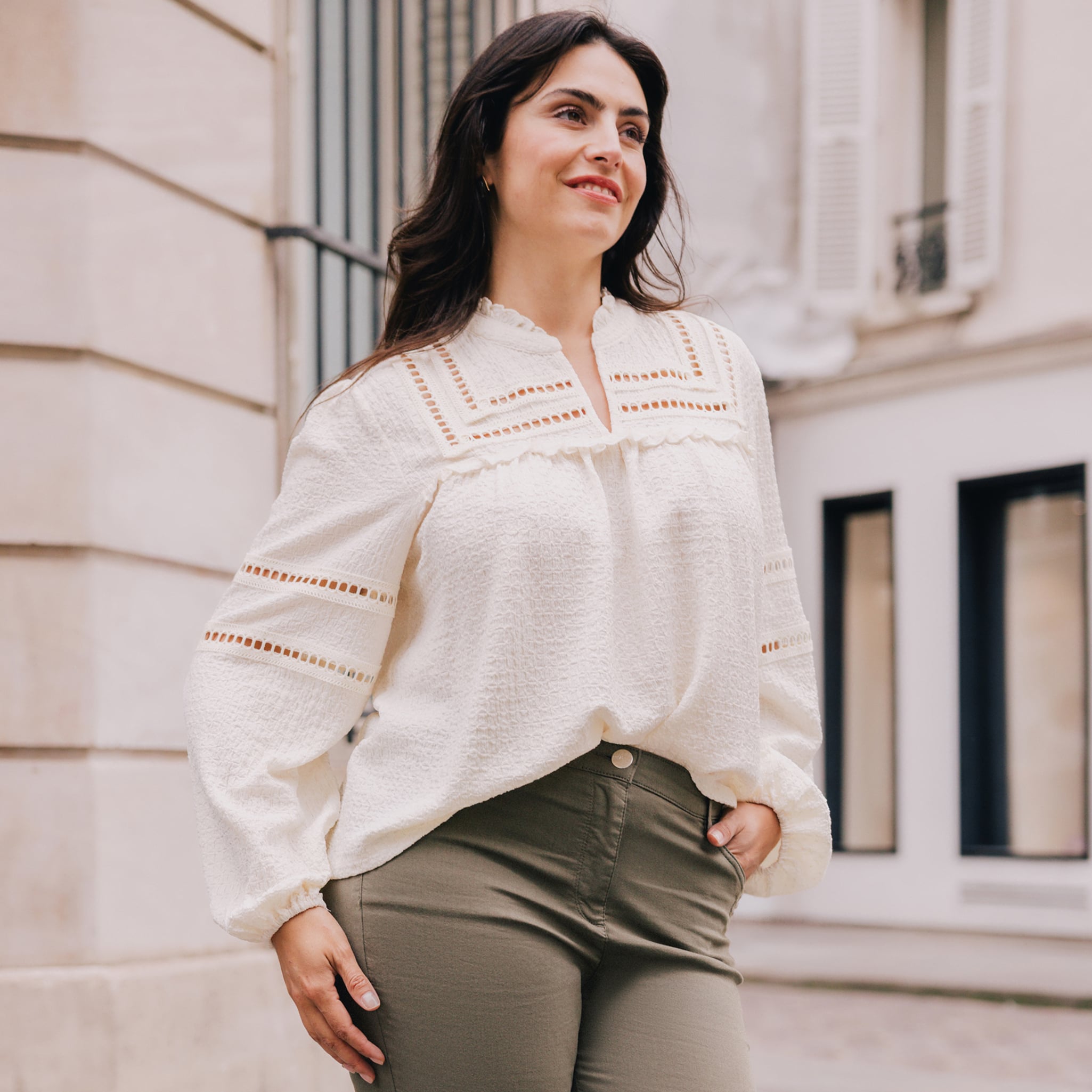 Blouse boh&egrave;me maille cr&ecirc;p&eacute;e ecru femme