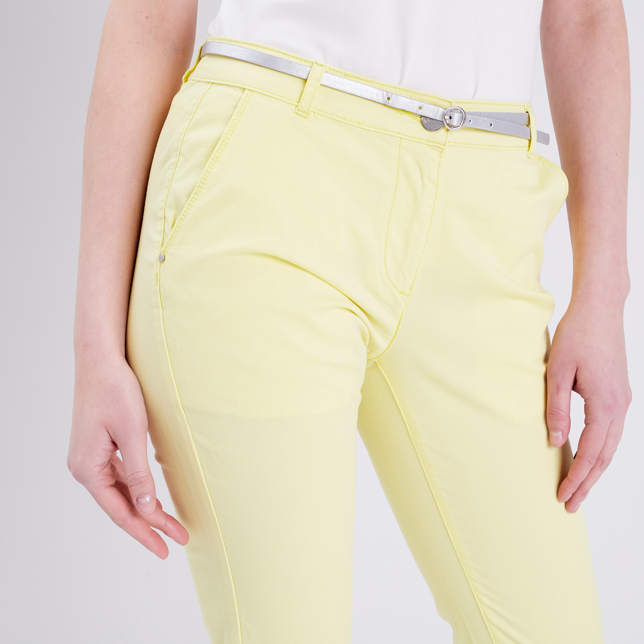 Pantalon chino droit jaune pastel femme