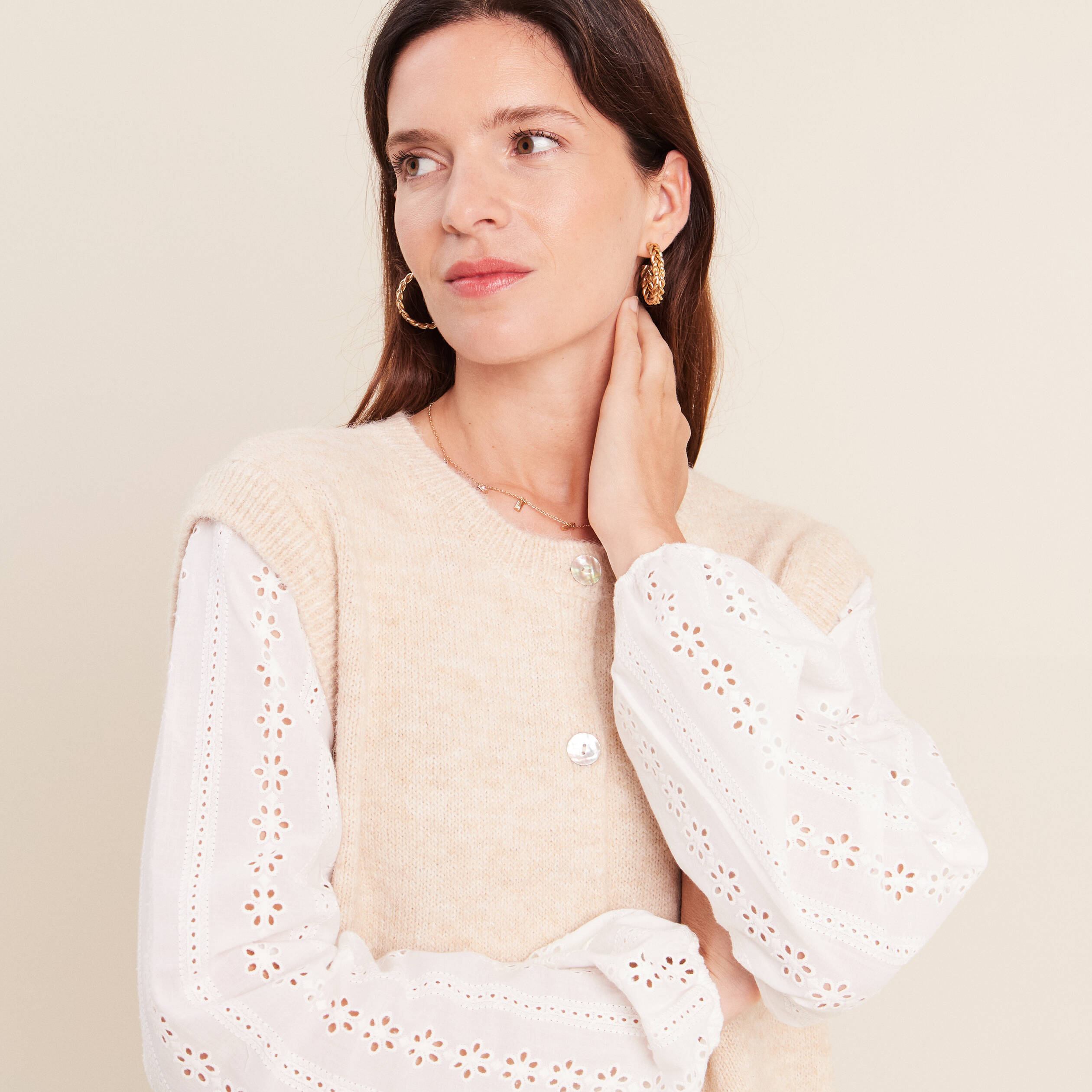 Gilet bi-mati&egrave;re col rond ivoire femme