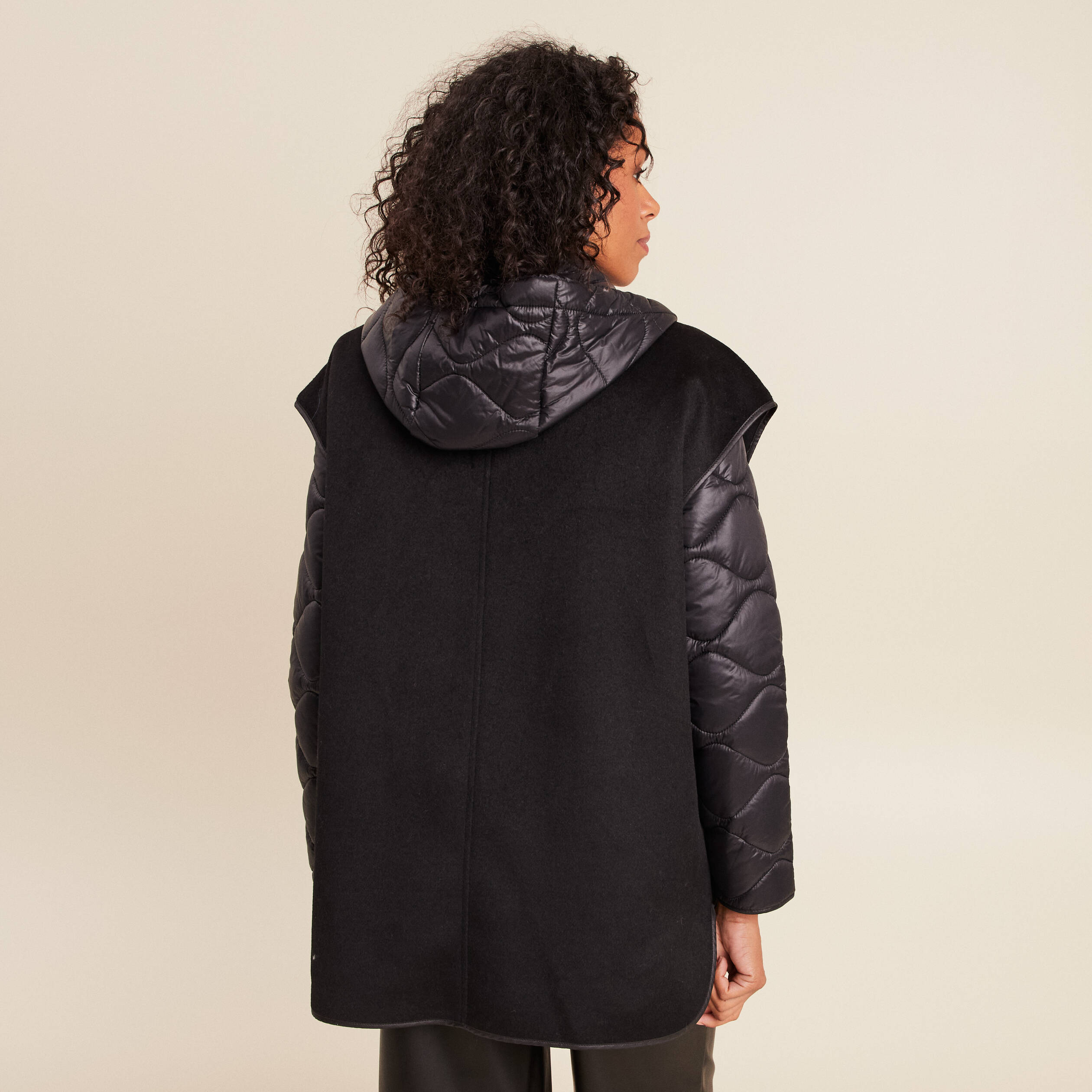 Doudoune en avec capuche noir femme Bréal