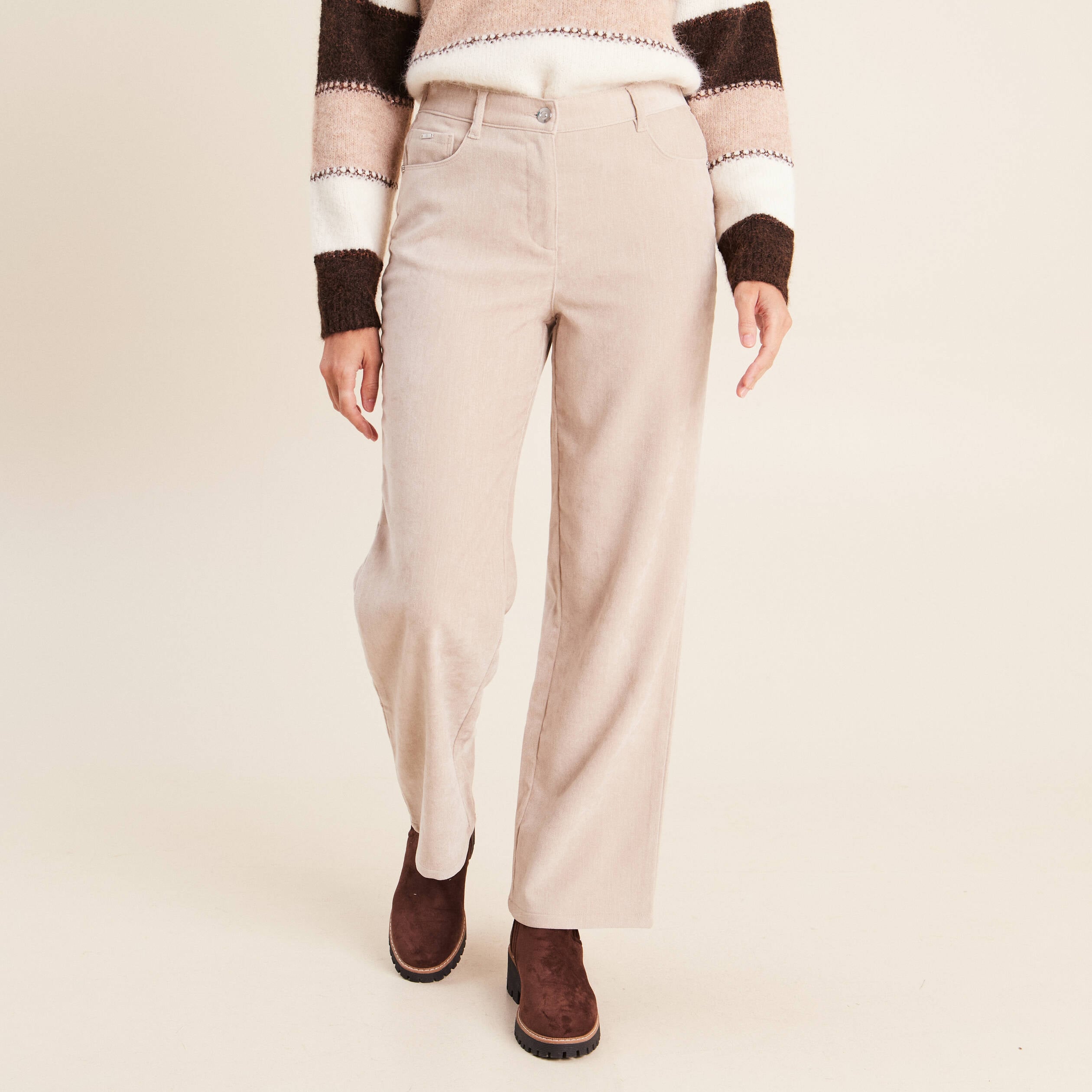 Jean taille haute en velours sable femme