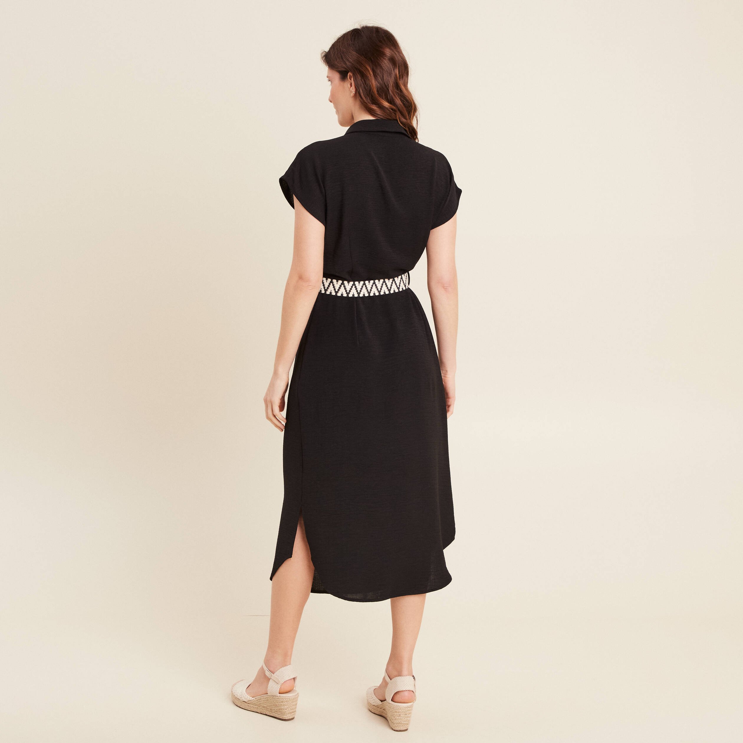 Robe chemise droite ceinturée noir femme