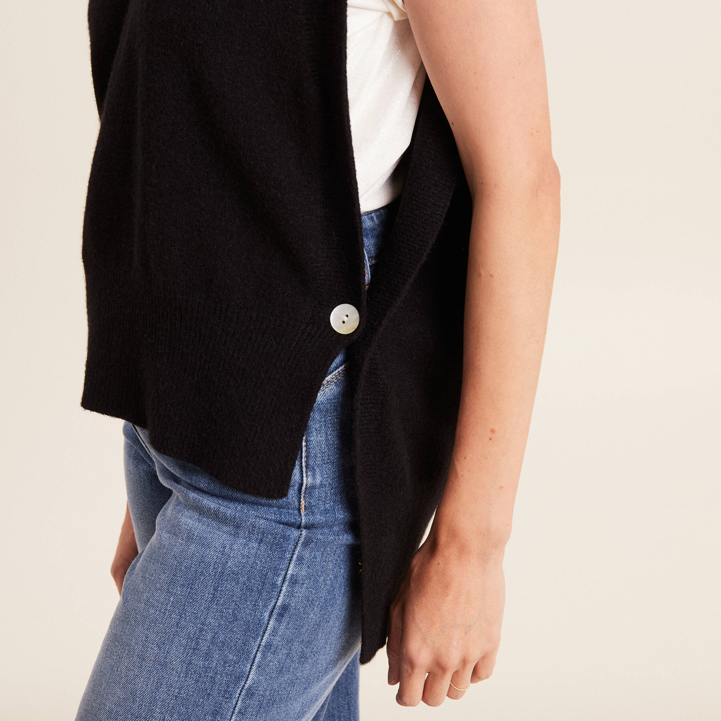 pull sans manches noir femme Pull sans manches noir femme