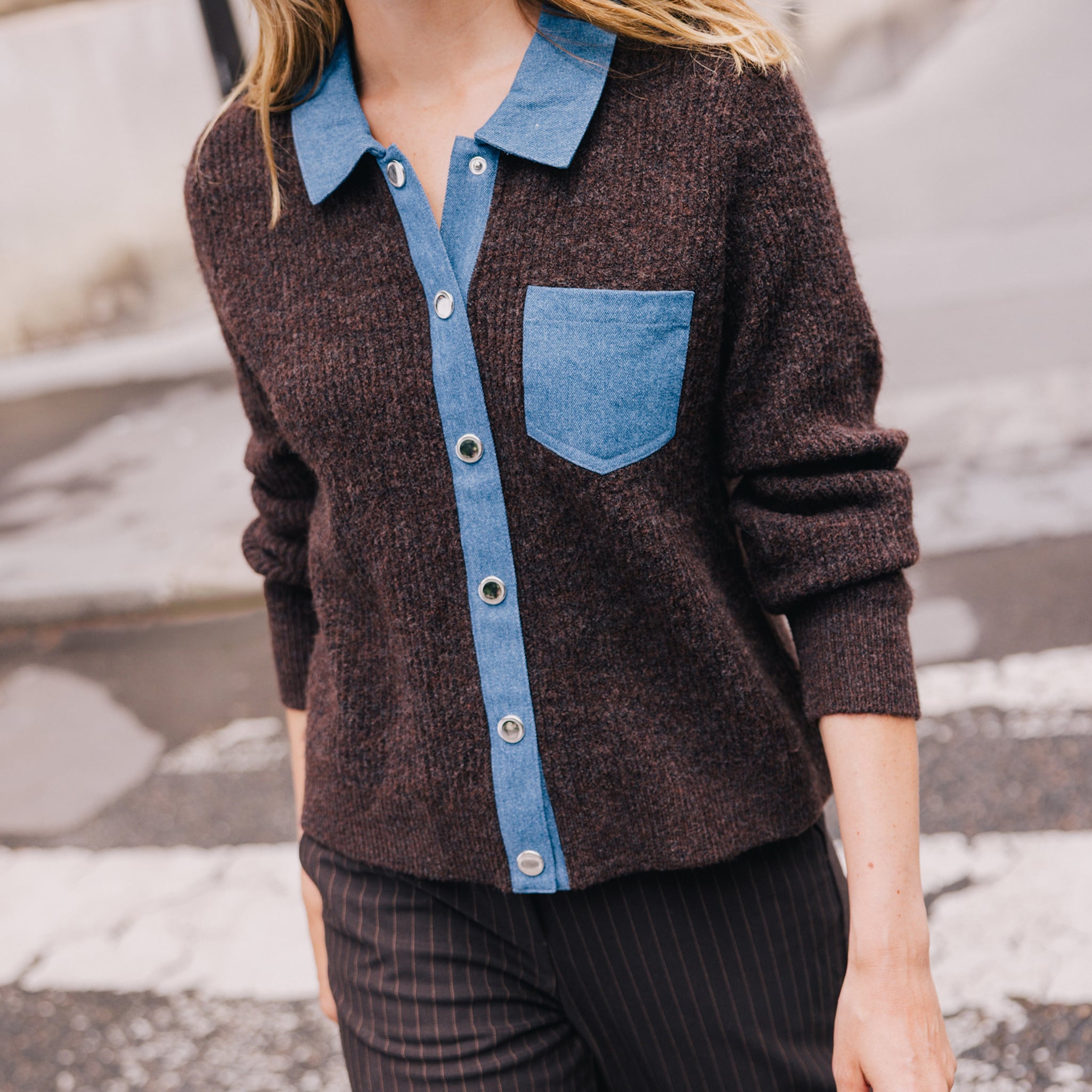 Veste col chemise manches longues marron fonc&eacute; femme