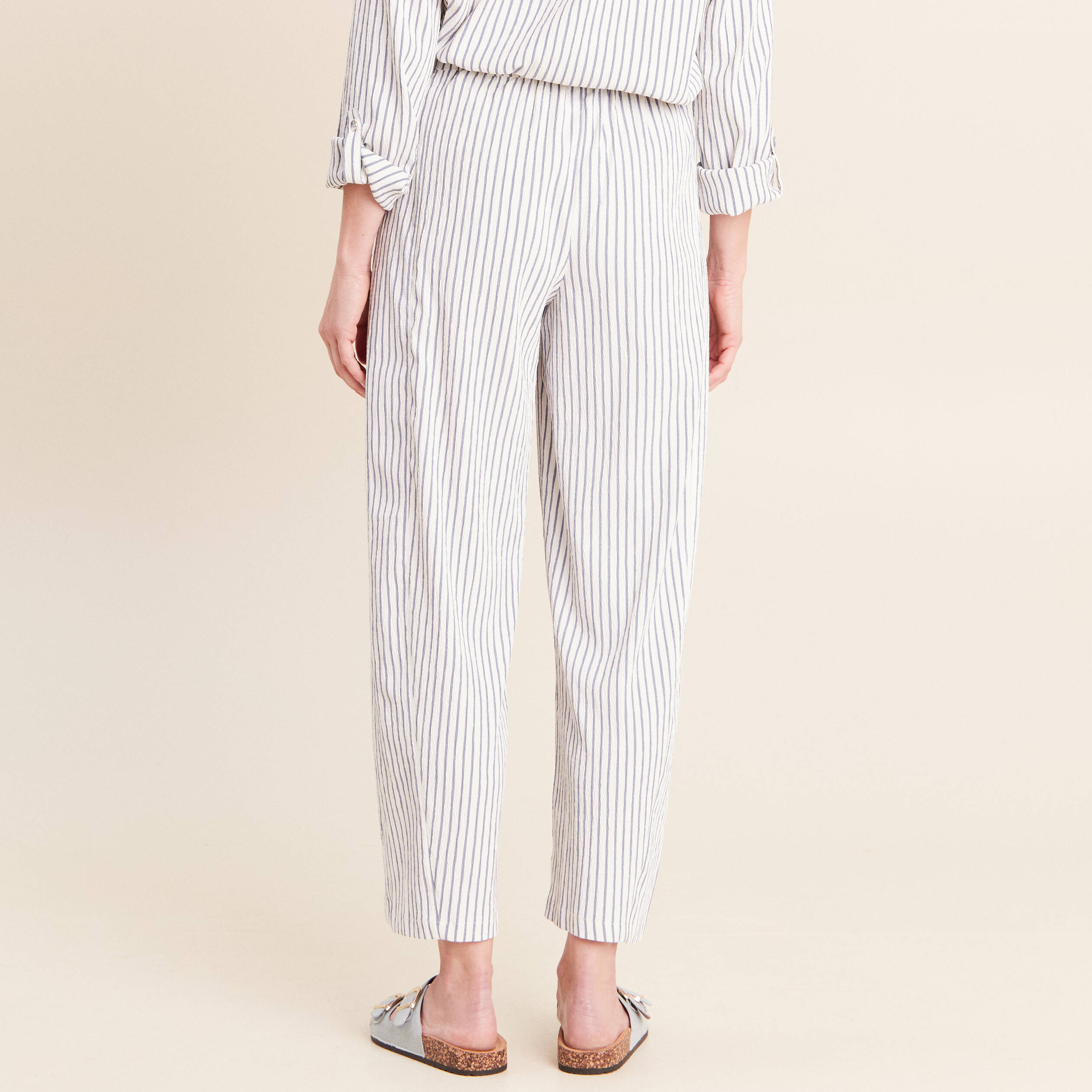 Pantalon fluide coupe barrel bleu femme