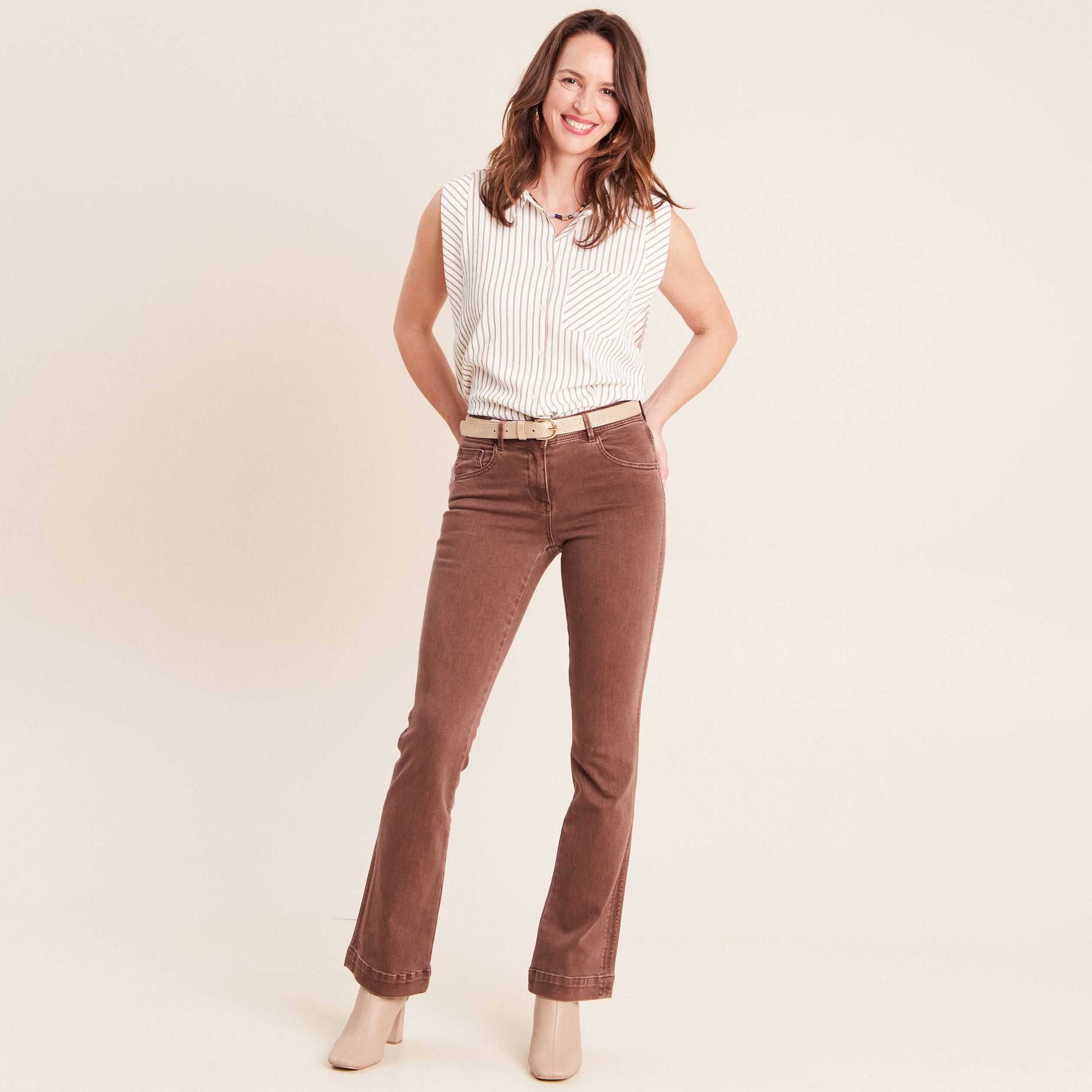 Jean bootcut taille bascul&eacute;e marron femme