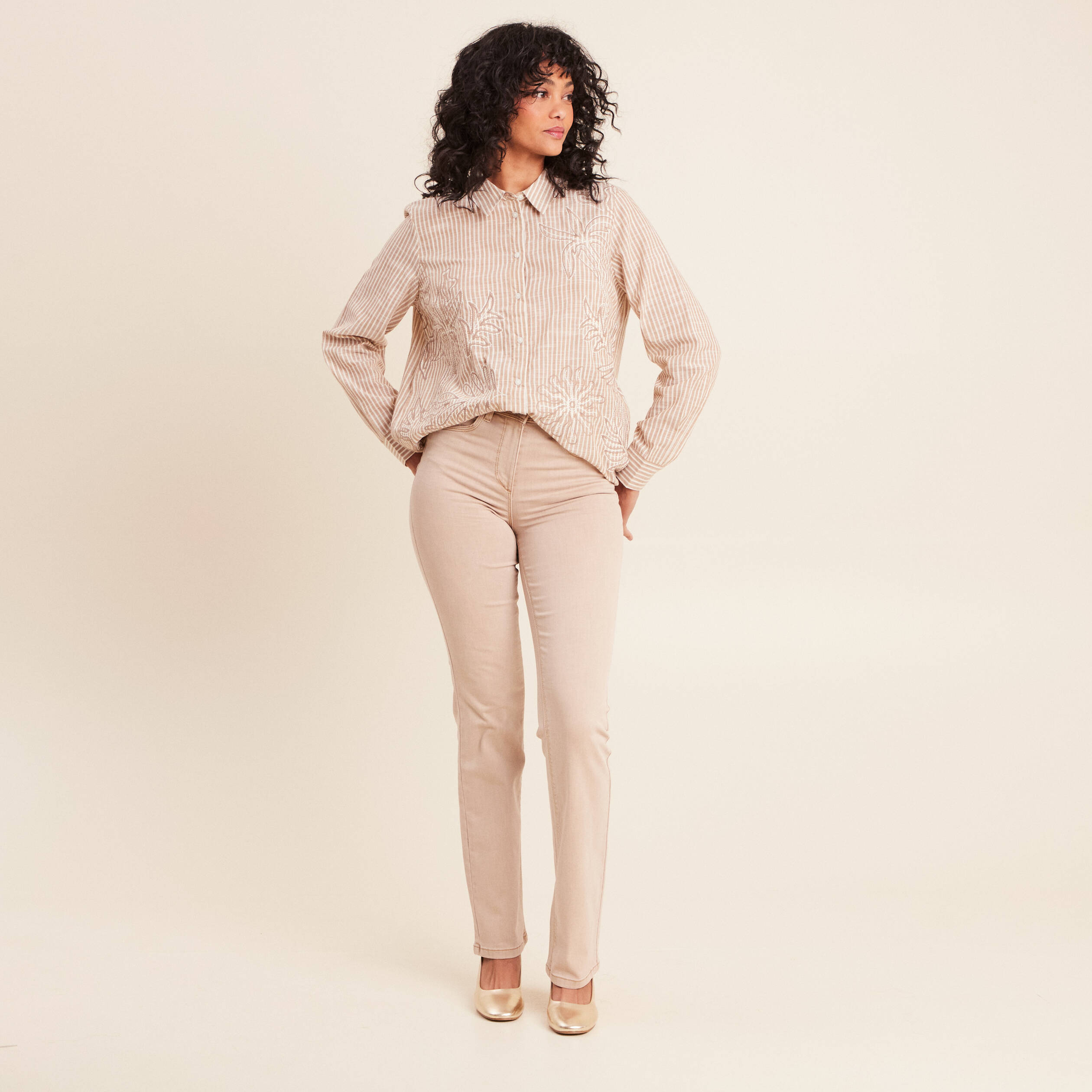 Chemise en coton brod&eacute;e manches longues marron femme