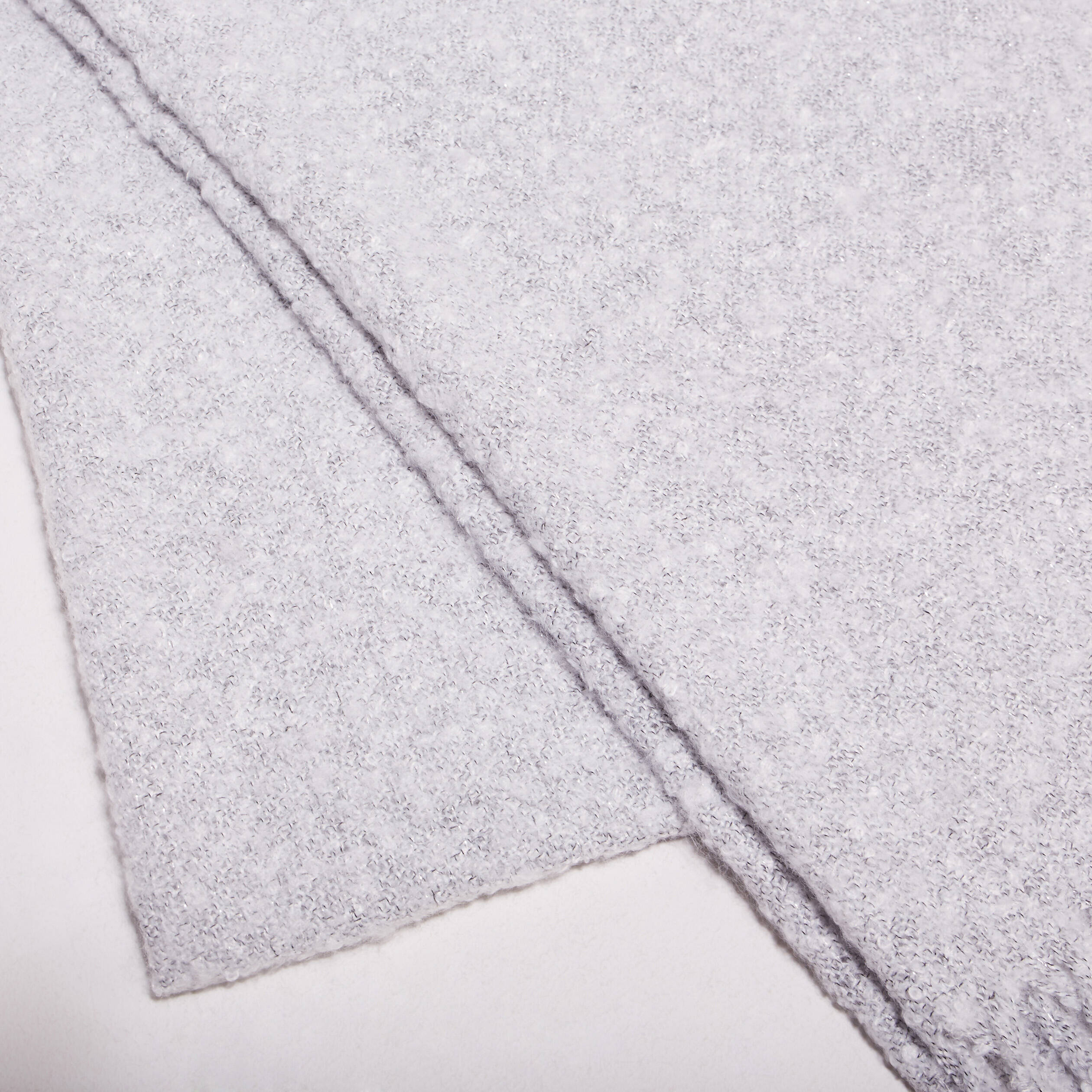 echarpe a franges gris clair femme Écharpe à franges gris clair femme