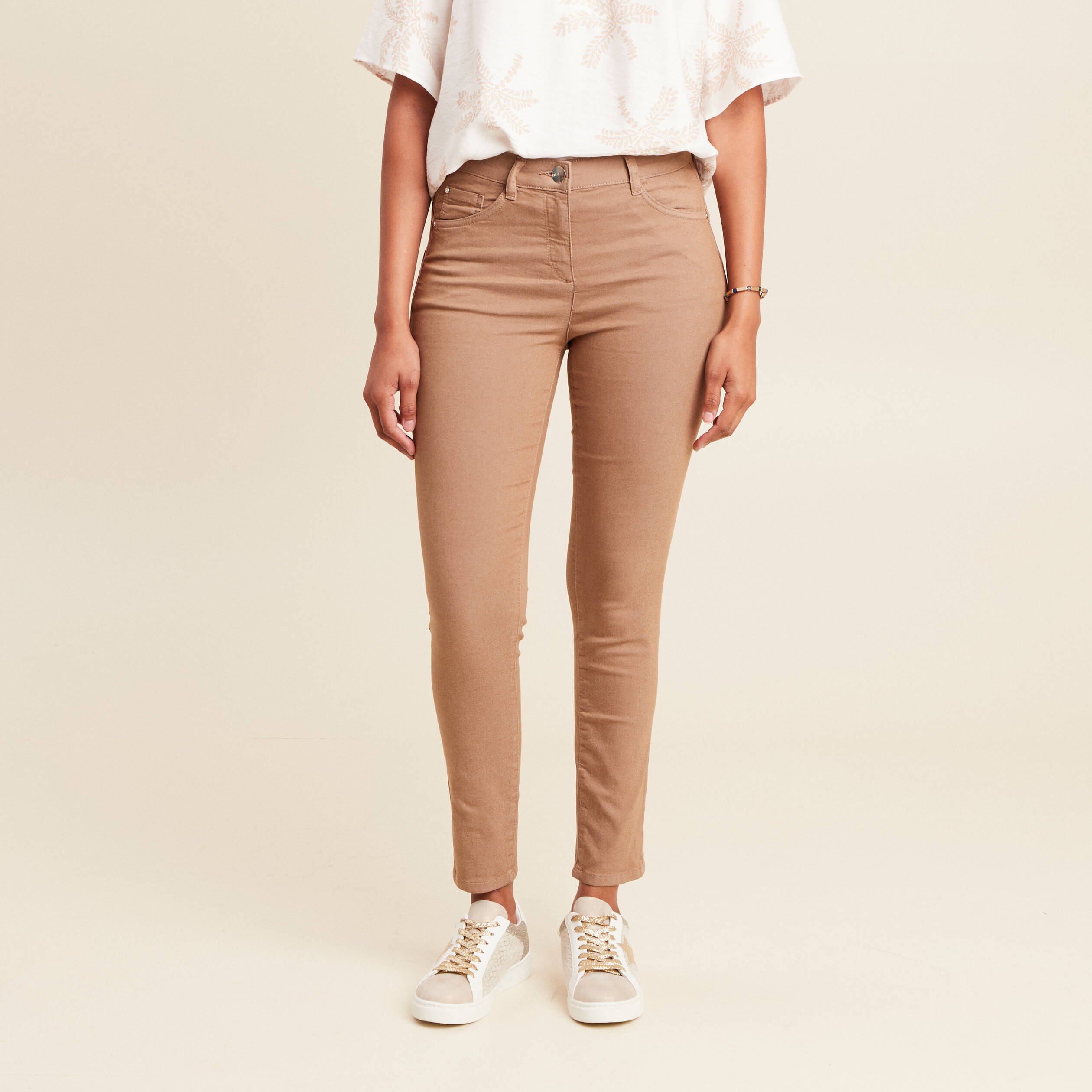 Pantalon magique Le L&eacute;ger coupe ajust&eacute;e marron femme