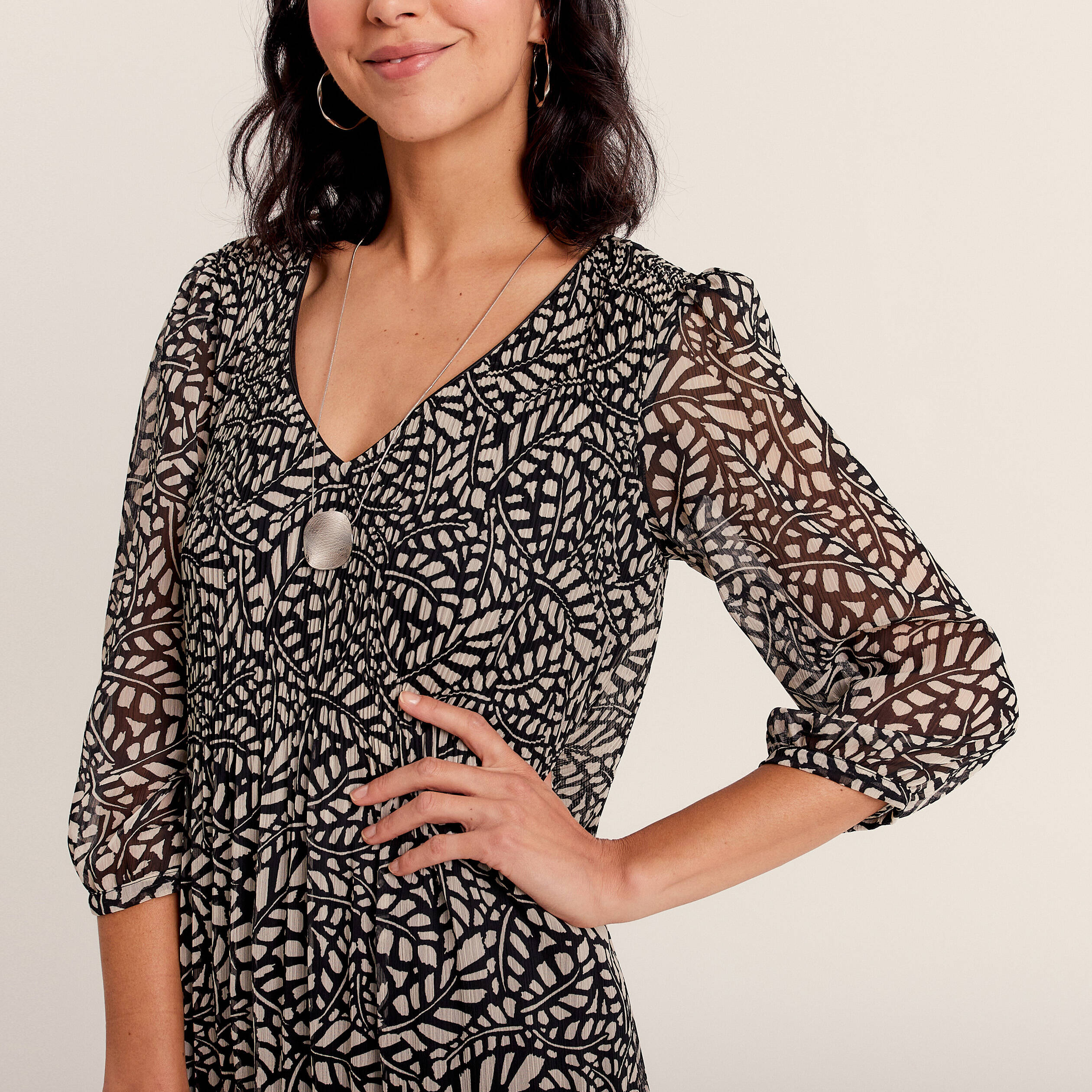 Robe plissée sales col v