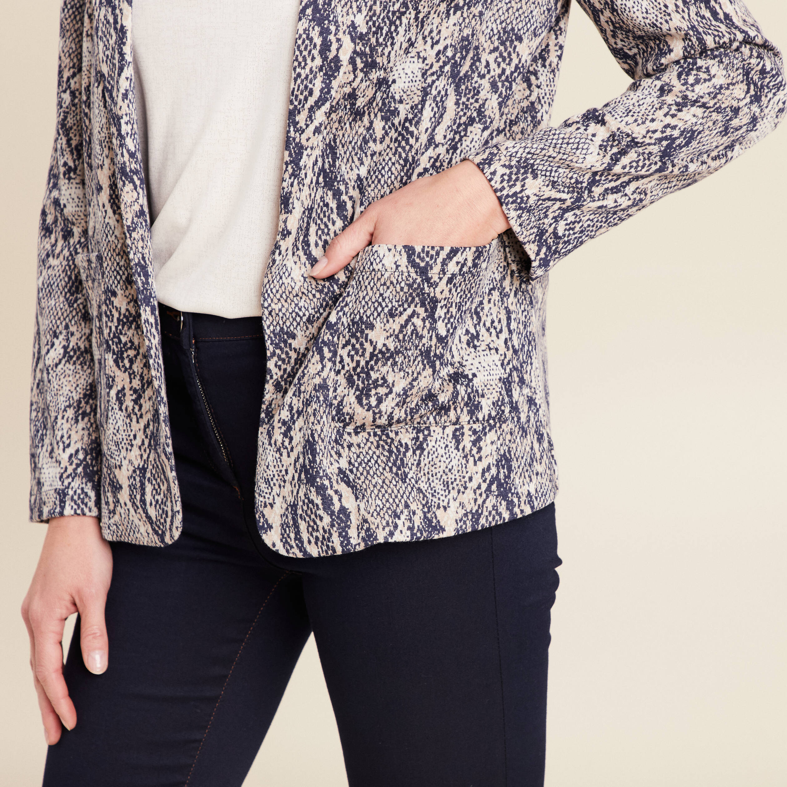 veste cintree col chale beige femme Veste cintrée col châle beige femme