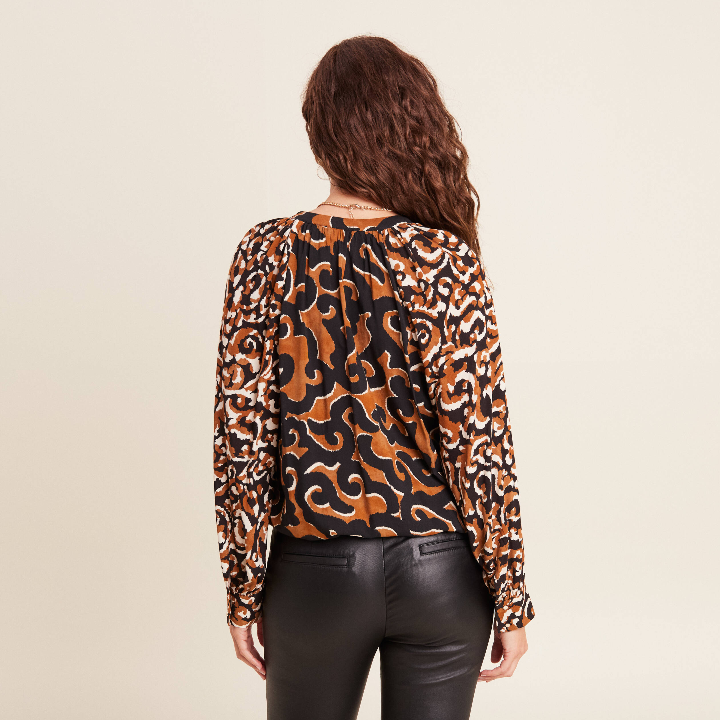 Blouse manches longues noir femme