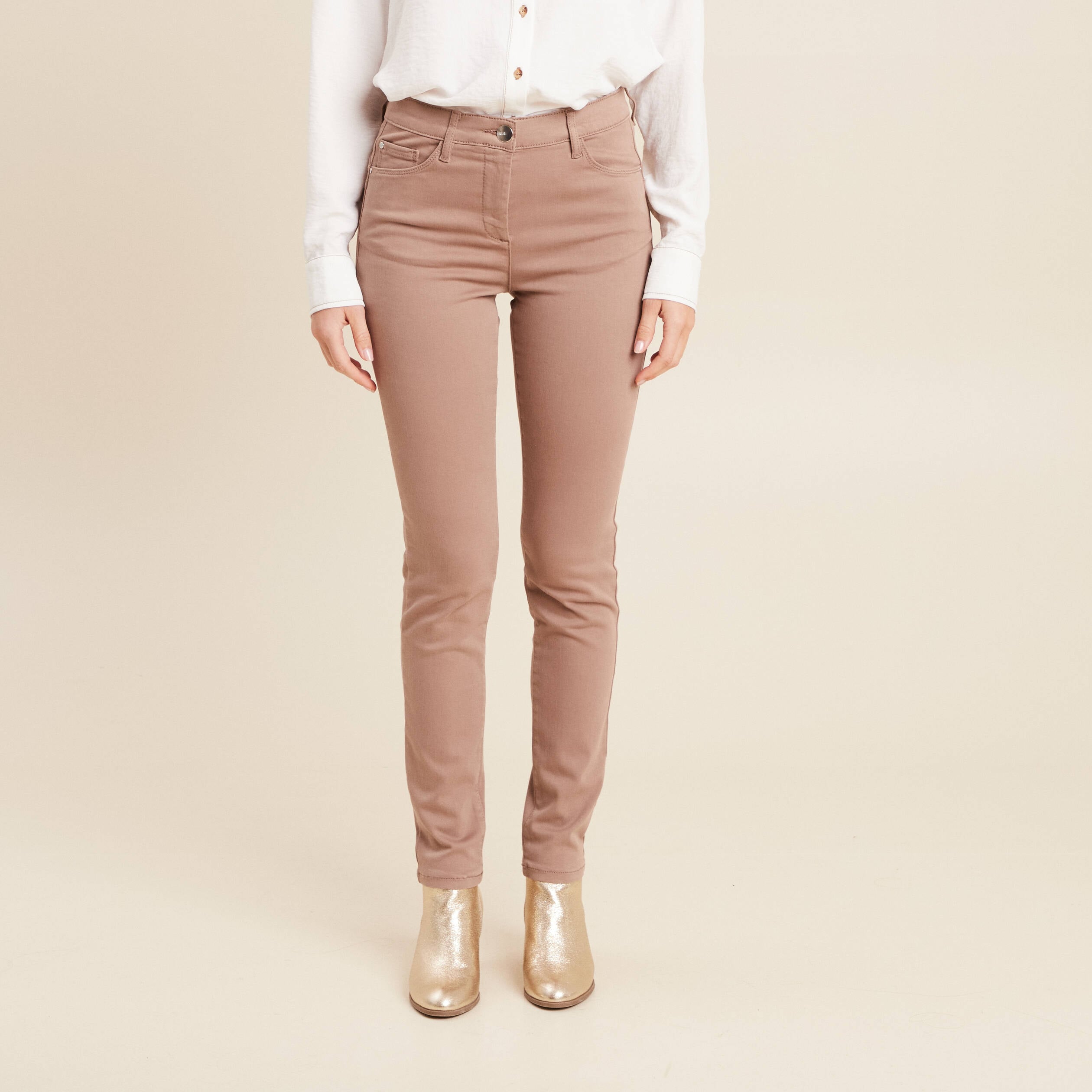 Jean magique L'Unique coupe ajust&eacute;e taupe femme
