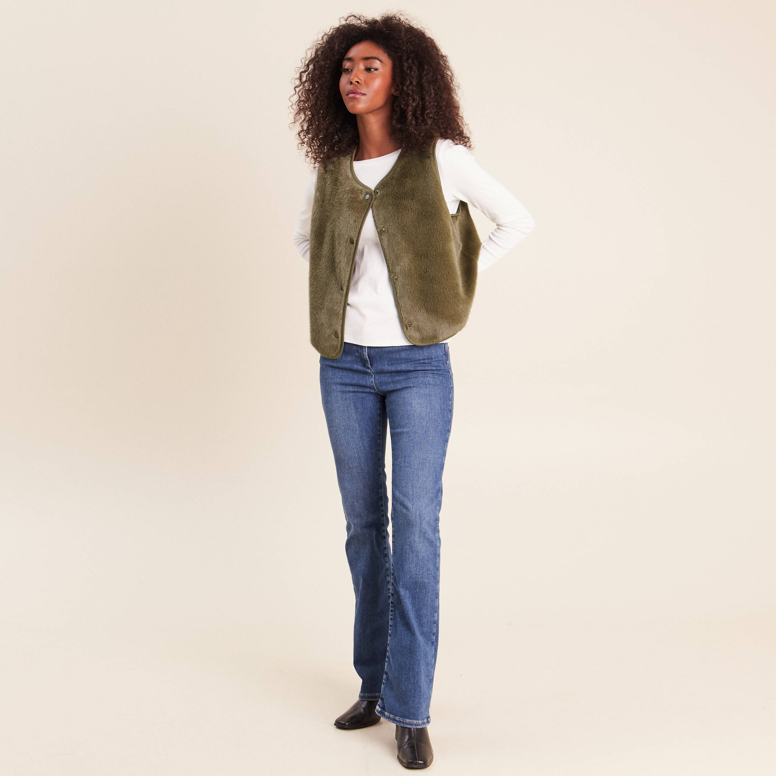 Gilet droit sans manches fausse fourrure vert kaki femme