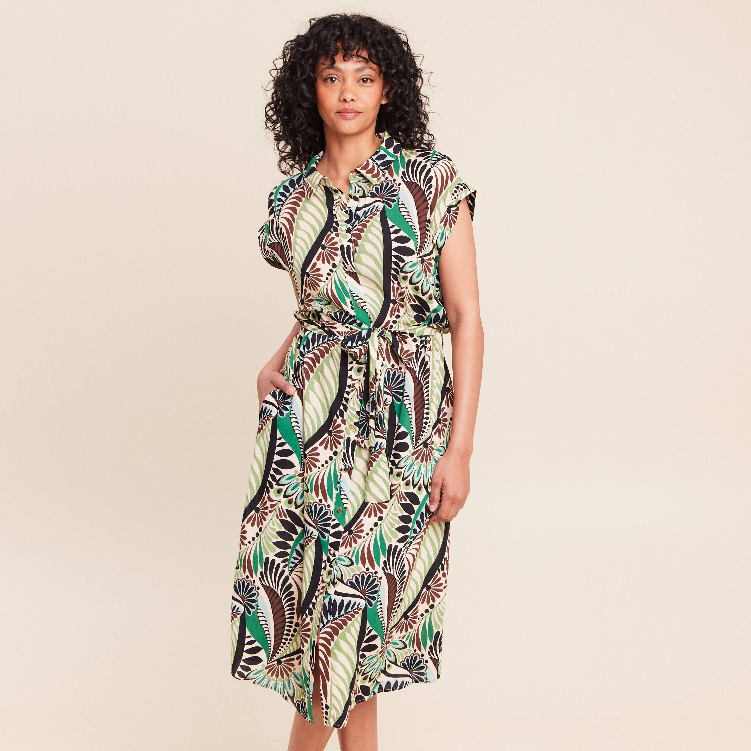 Robe fluide col chemise manches courtes vert femme