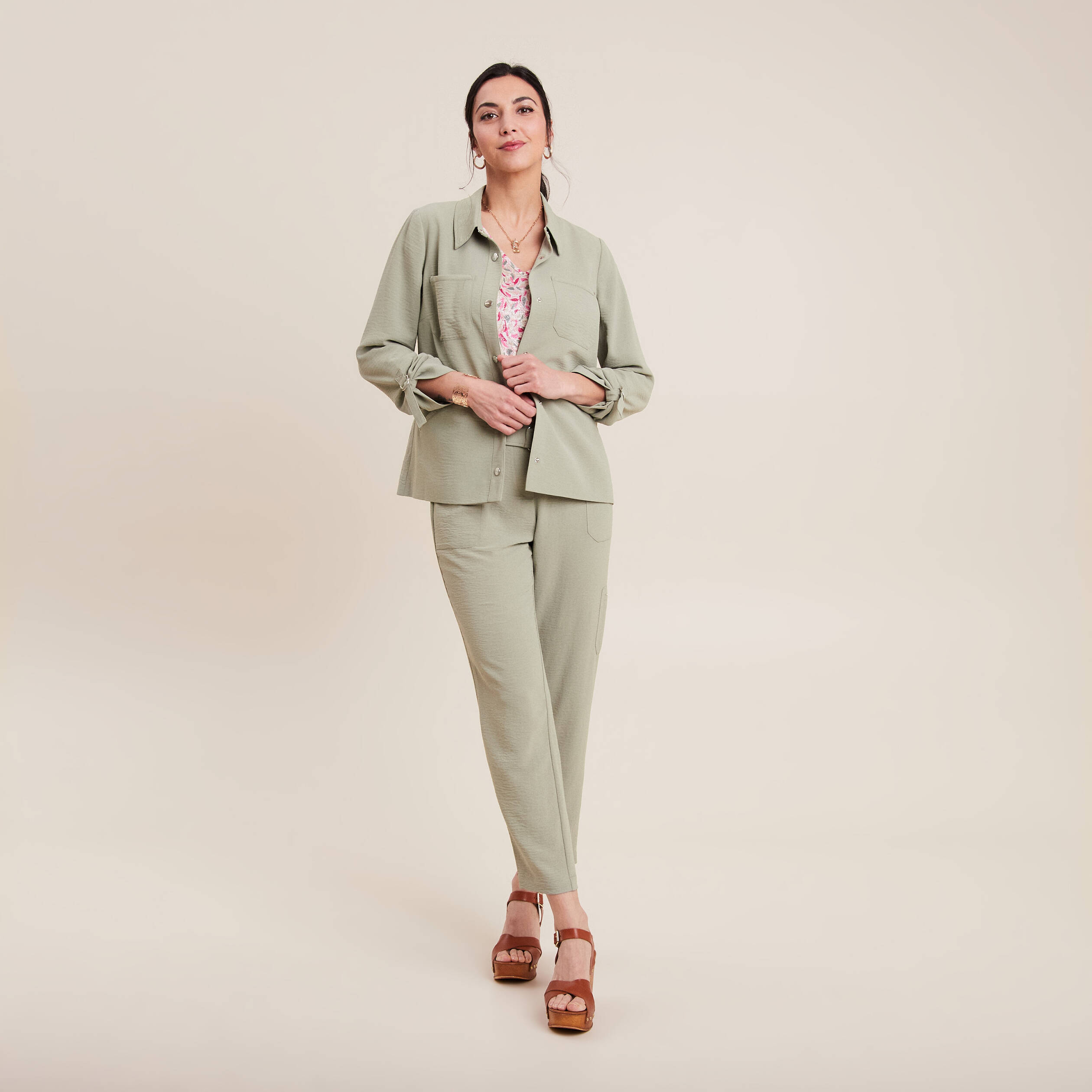 Pantalon flou ceinturé vert clair femme