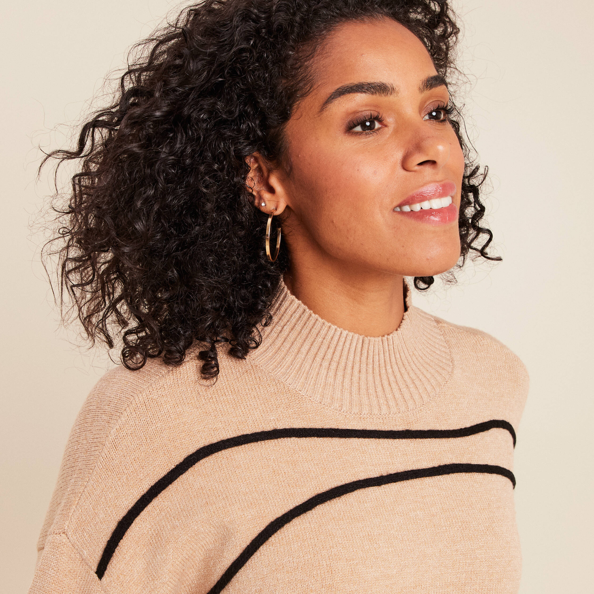 Pull Fin Droit Long Stradivarius - Manches Longues Ajouré Beige Clair Taille S - Occasion Très Bon état