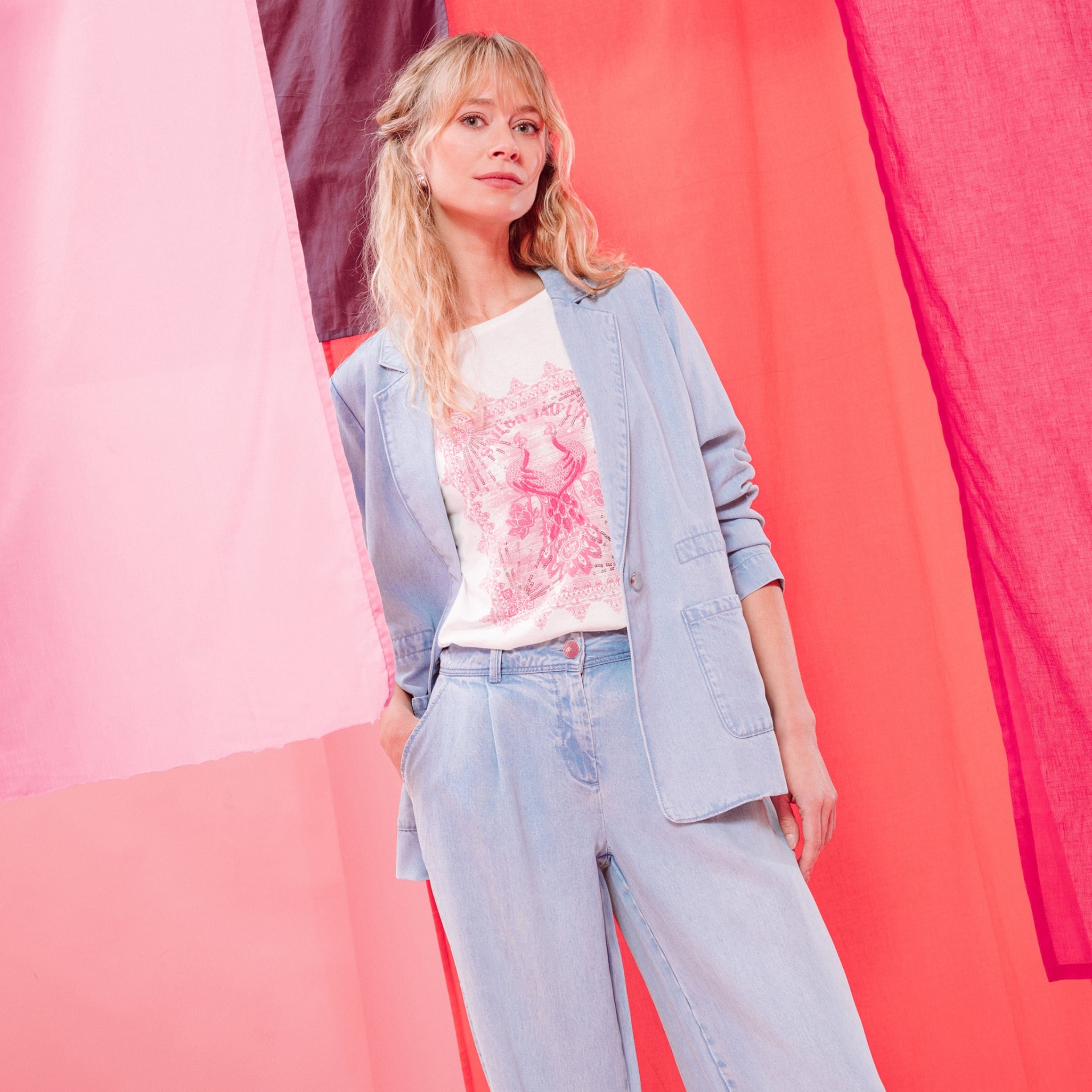 Veste longue cintr&eacute;e en jean doubl&eacute;e denim bleach femme