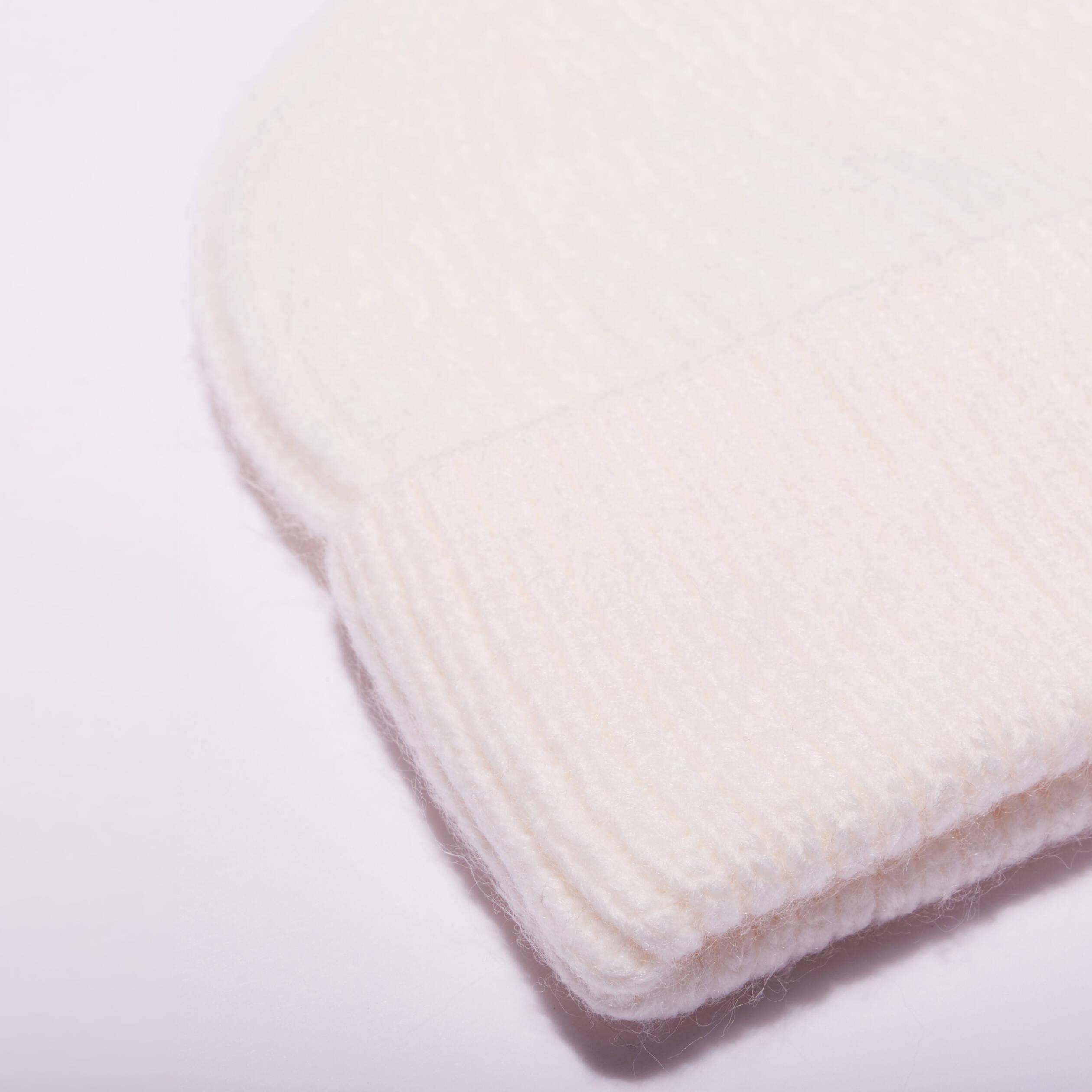 Bonnet tricoté ecru femme