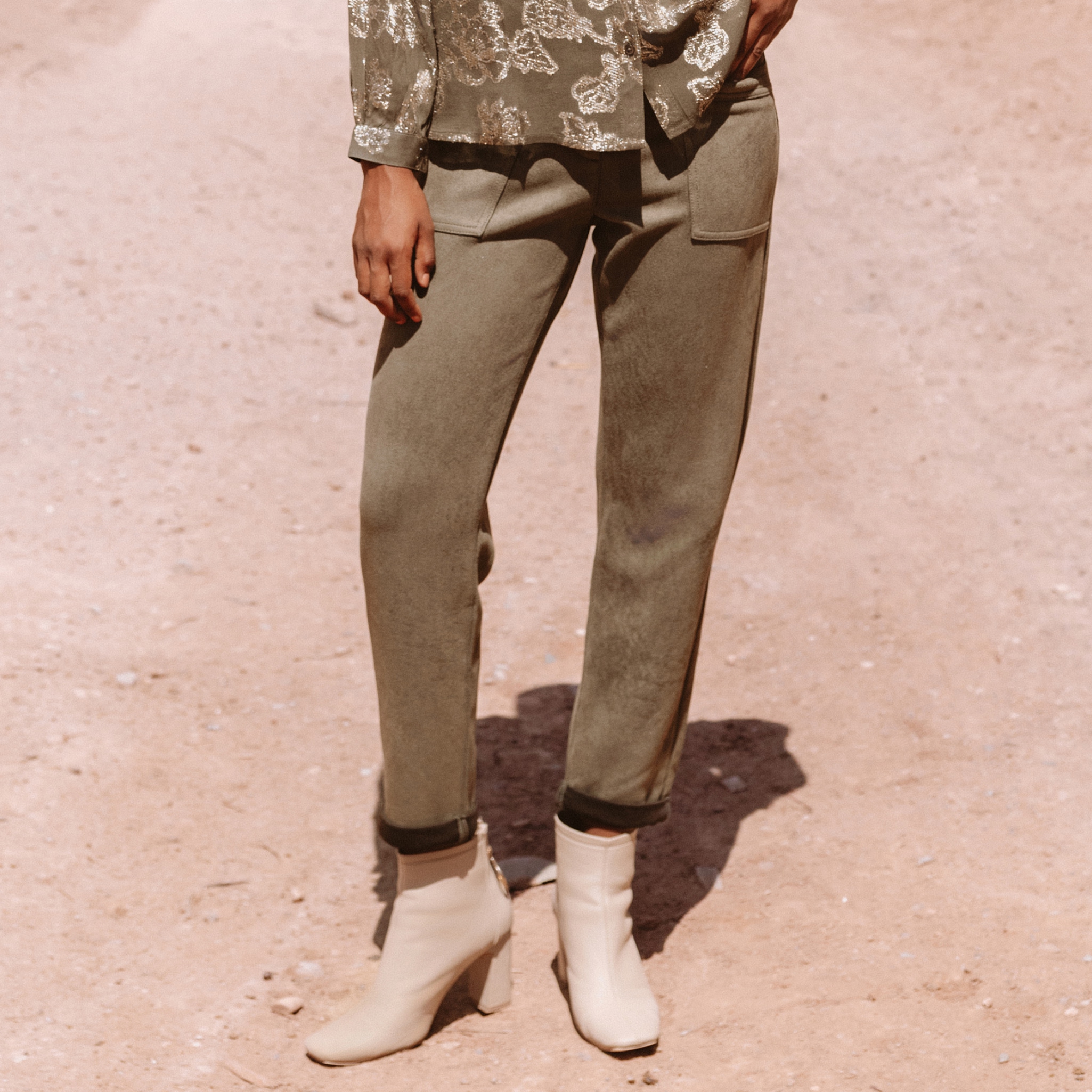 Pantalon coupe mom 7/8&egrave;me vert kaki femme