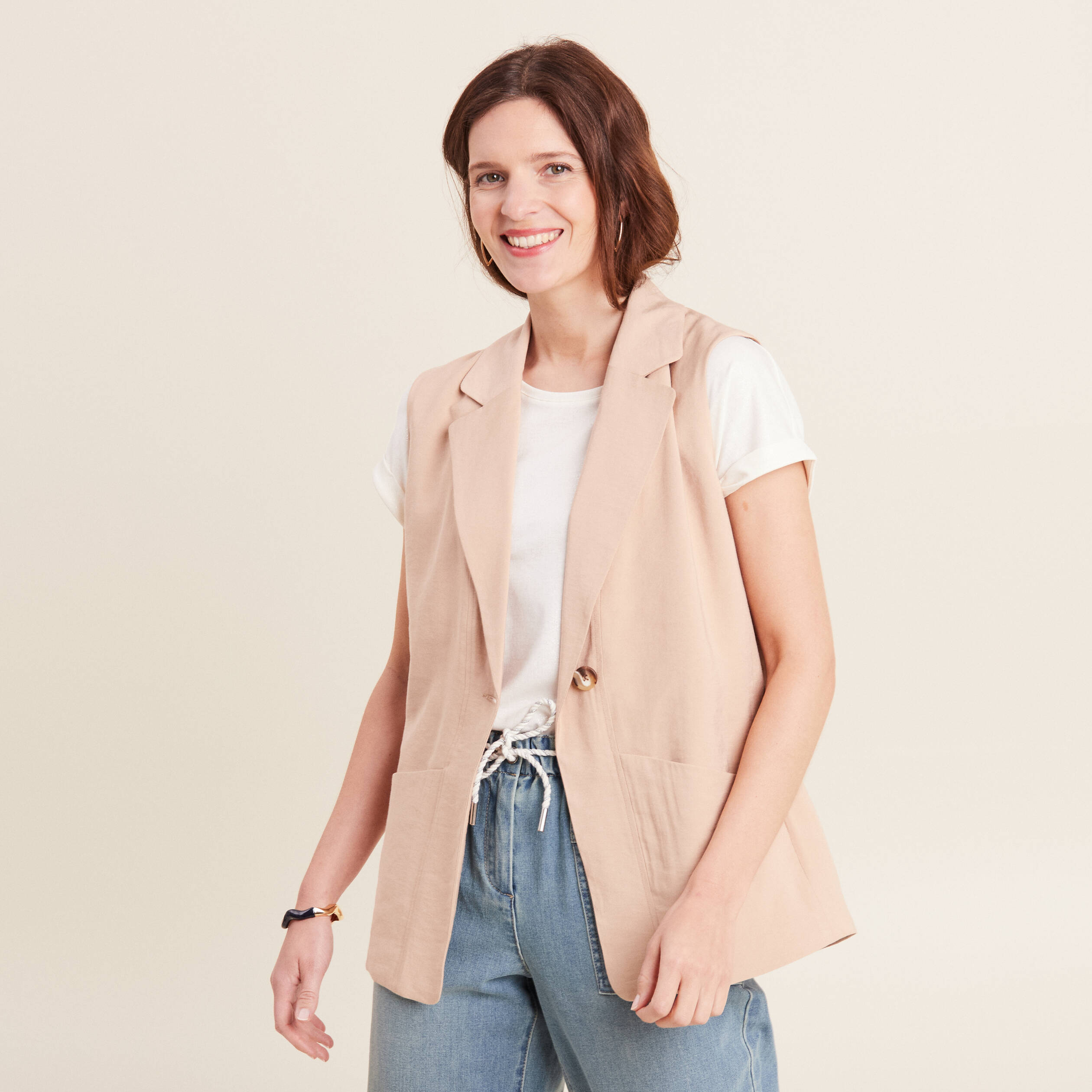 veste tailleur sans manches beige femme Veste tailleur sans manches beige femme