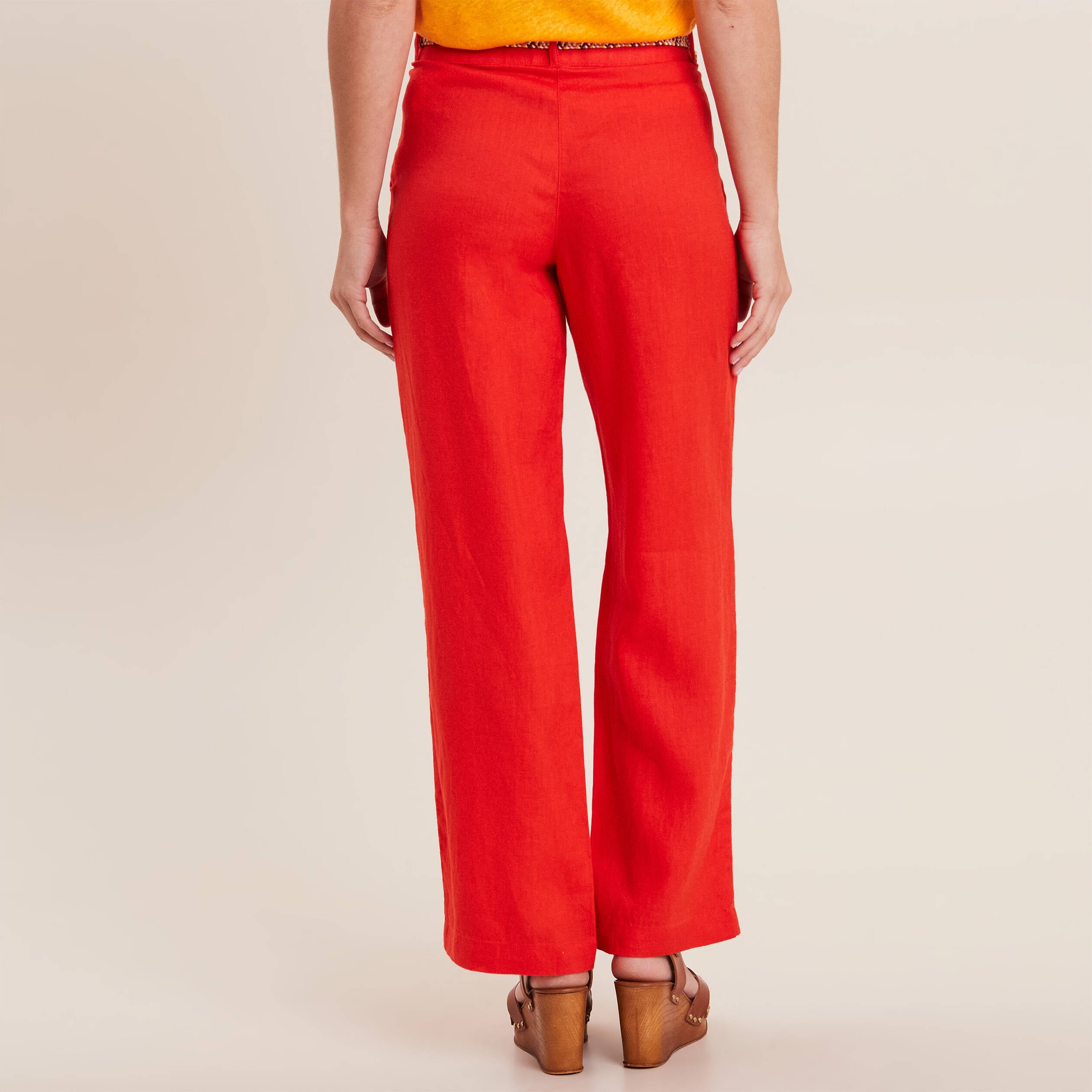Pantalon large ceintur&eacute; orange femme