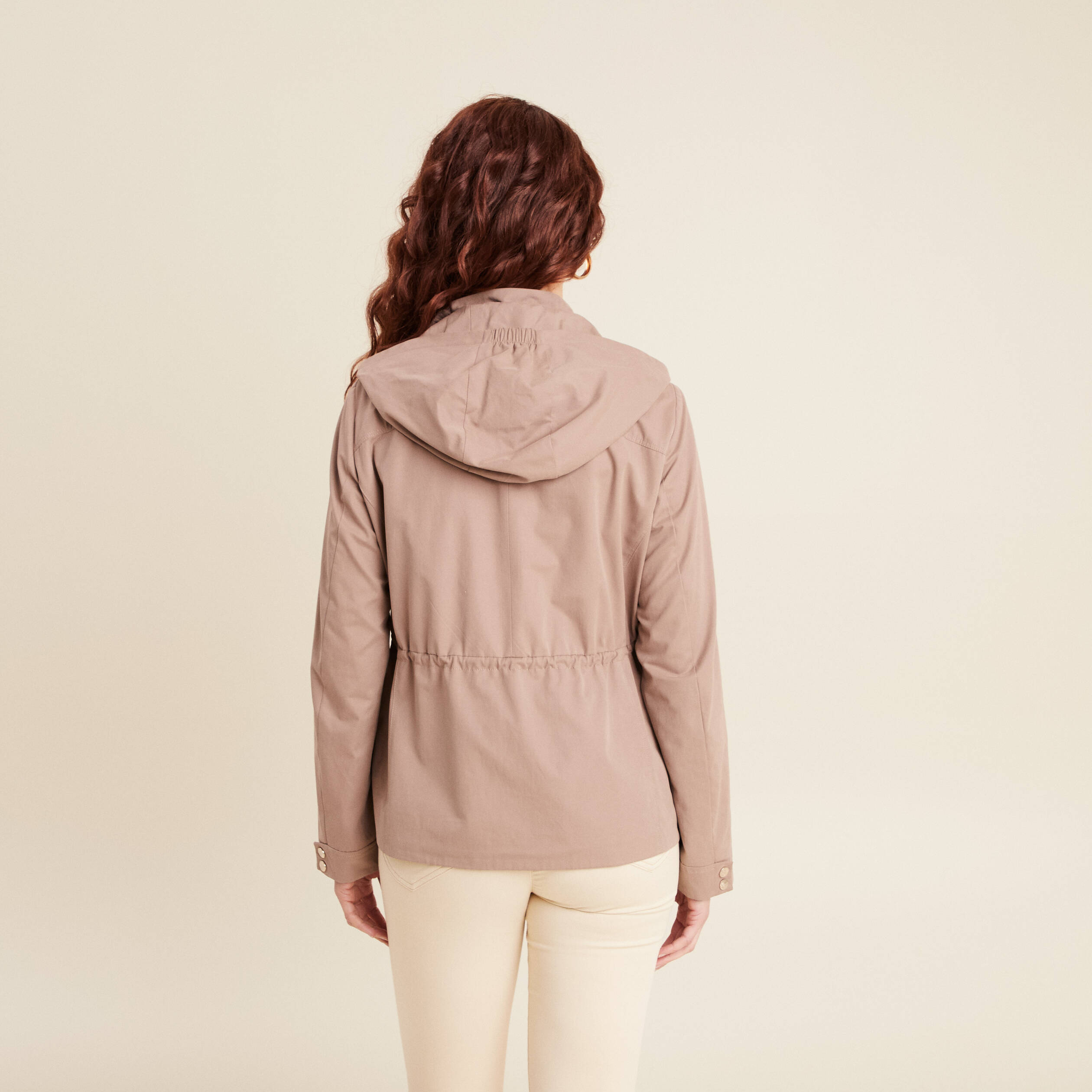 parka cintree a capuche taupe femme Parka cintrée à capuche taupe femme