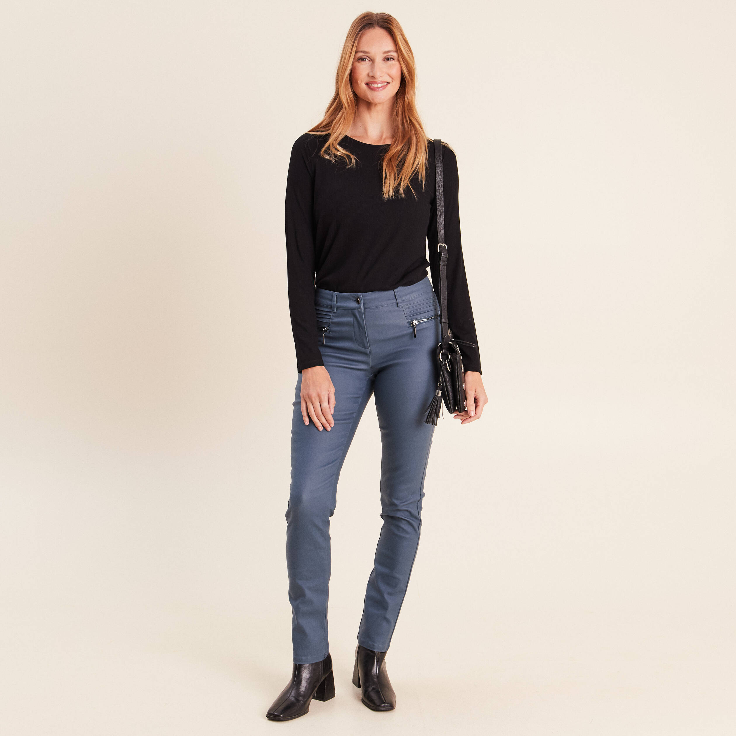 Pantalon enduit ajust&eacute; taille bascul&eacute;e bleu fonc&eacute; femme