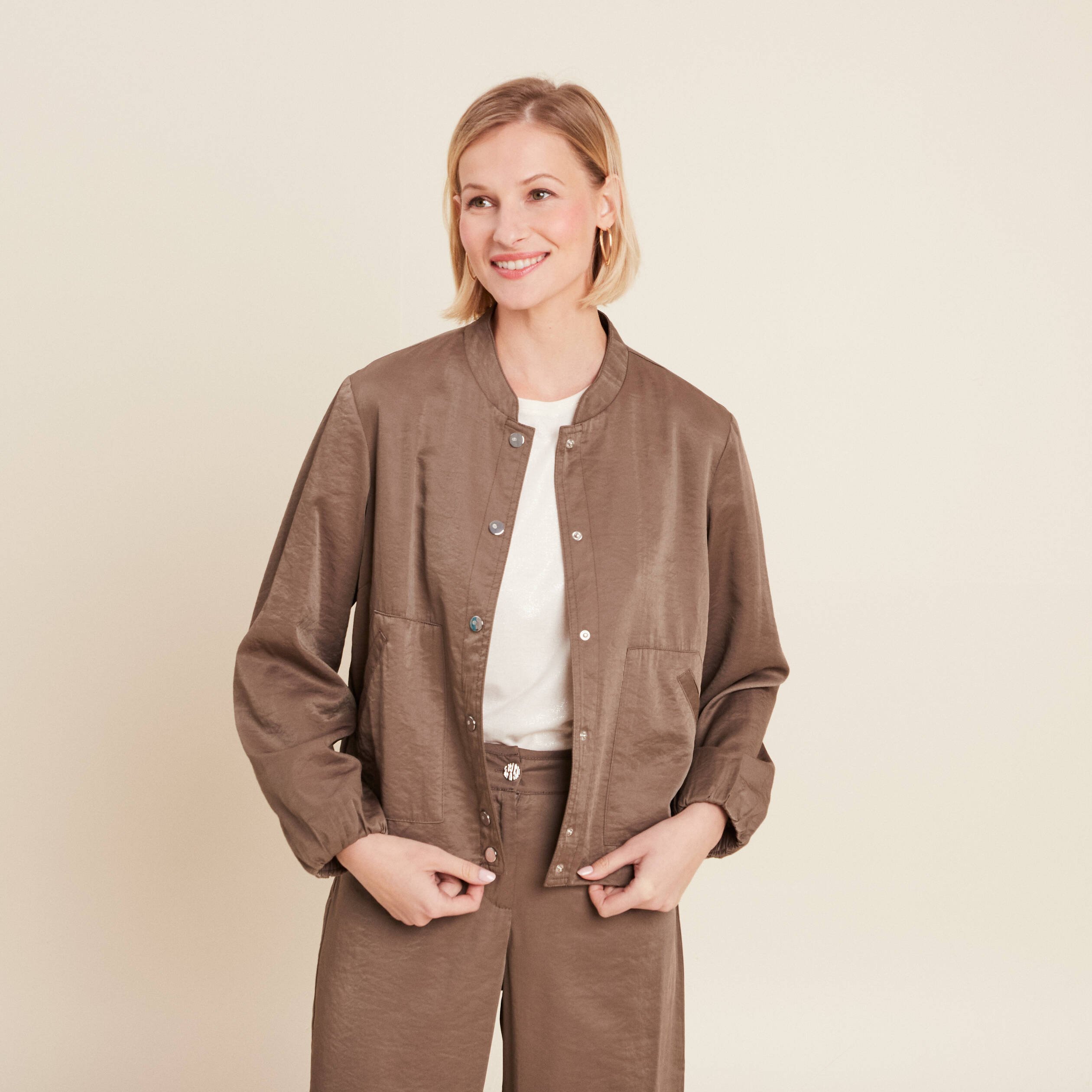 blouson boutonne satin taupe femme Blouson boutonné satin taupe femme