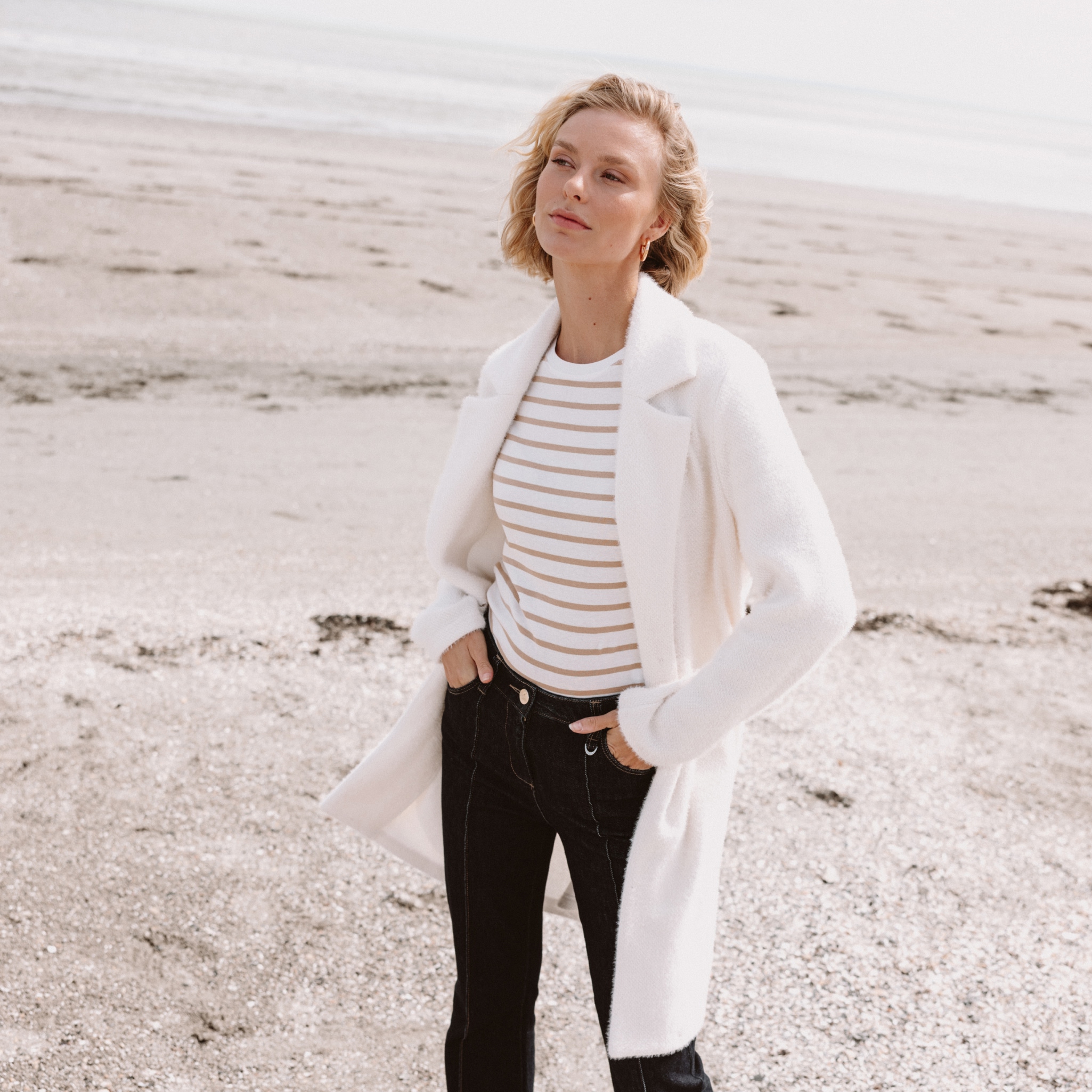 Gilet long boutonn&eacute; ecru femme